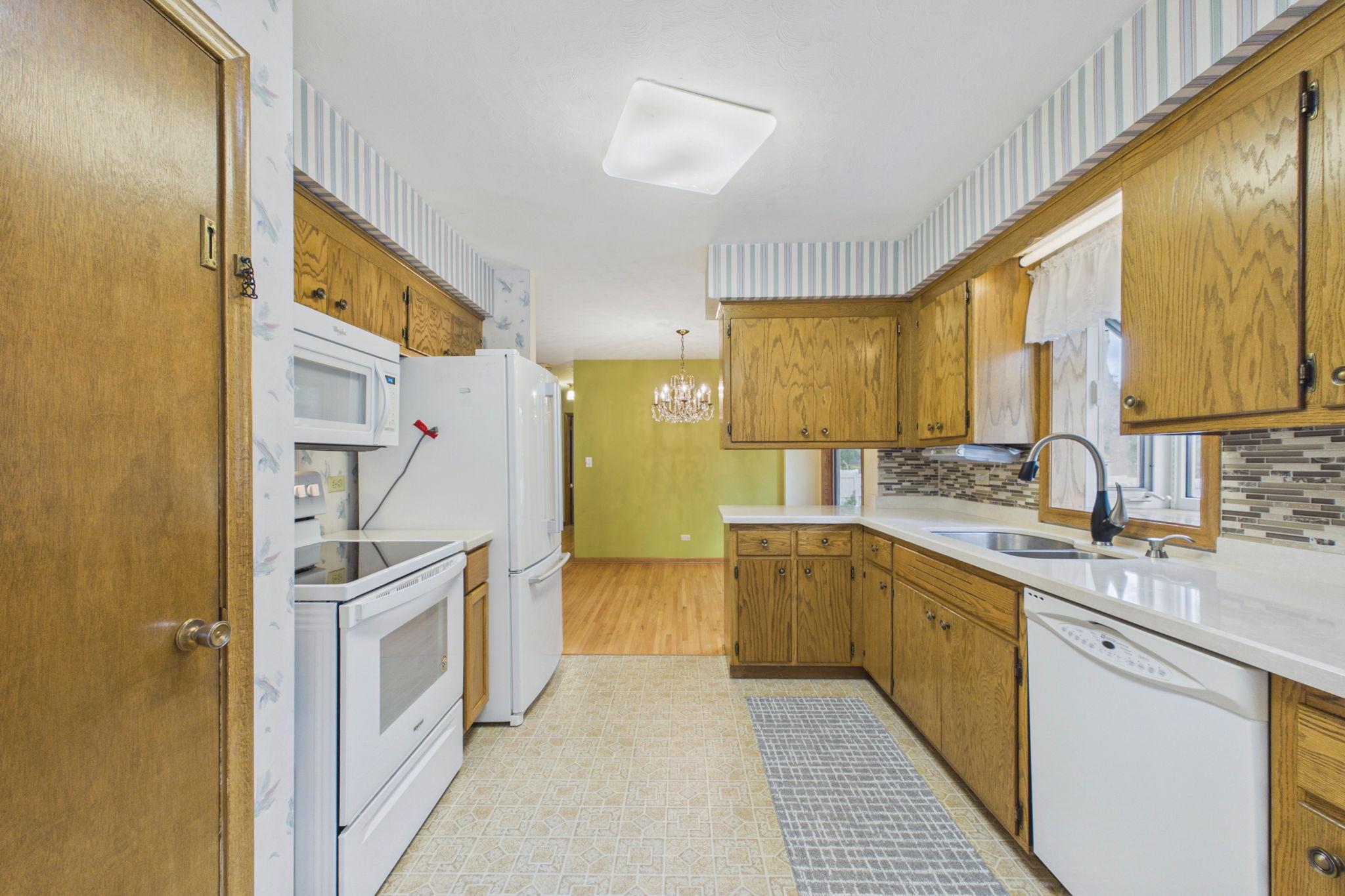 1761 Emerald Drive Property Photo 10
