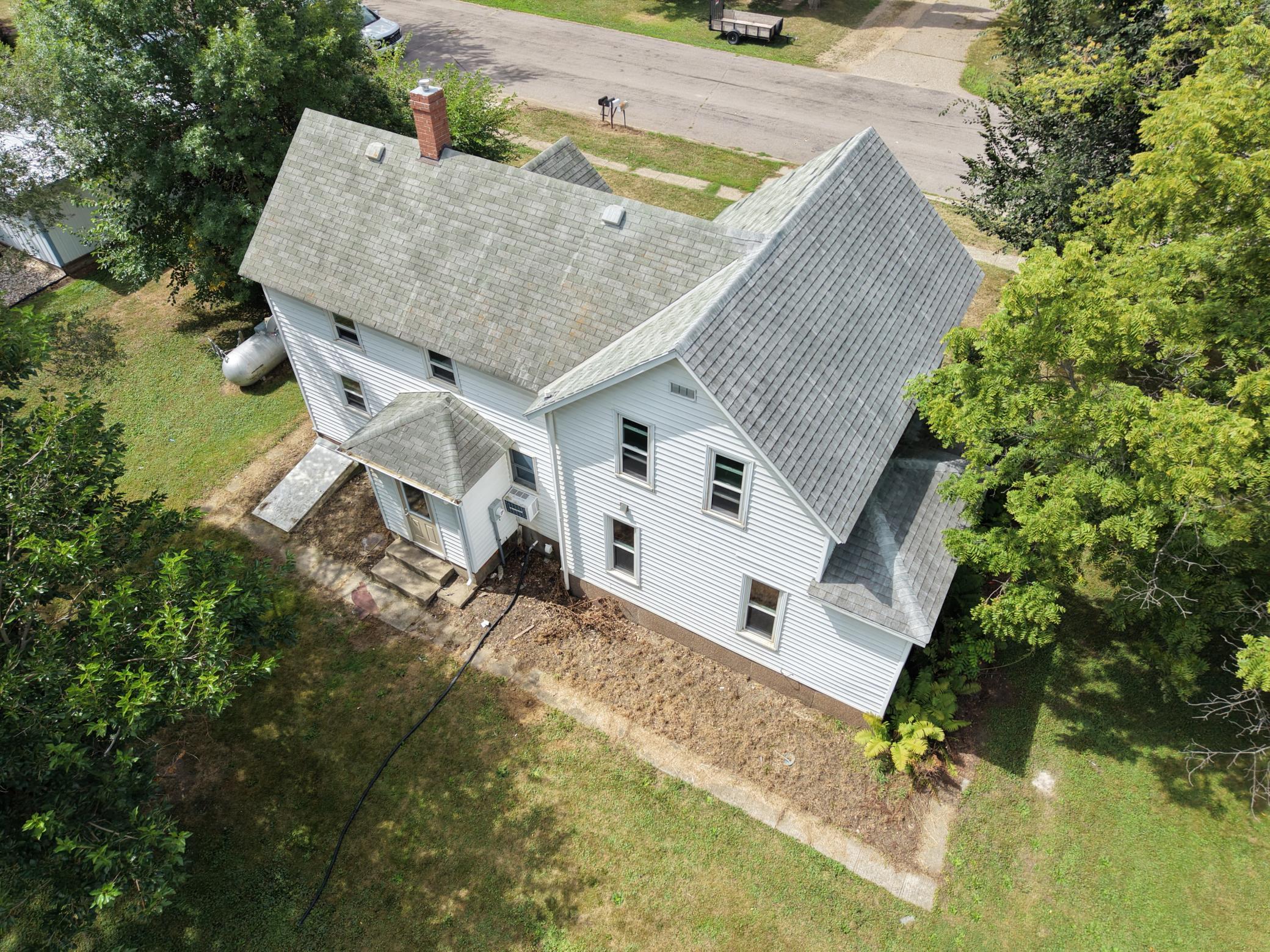 220 Sheridan Street Property Photo 3