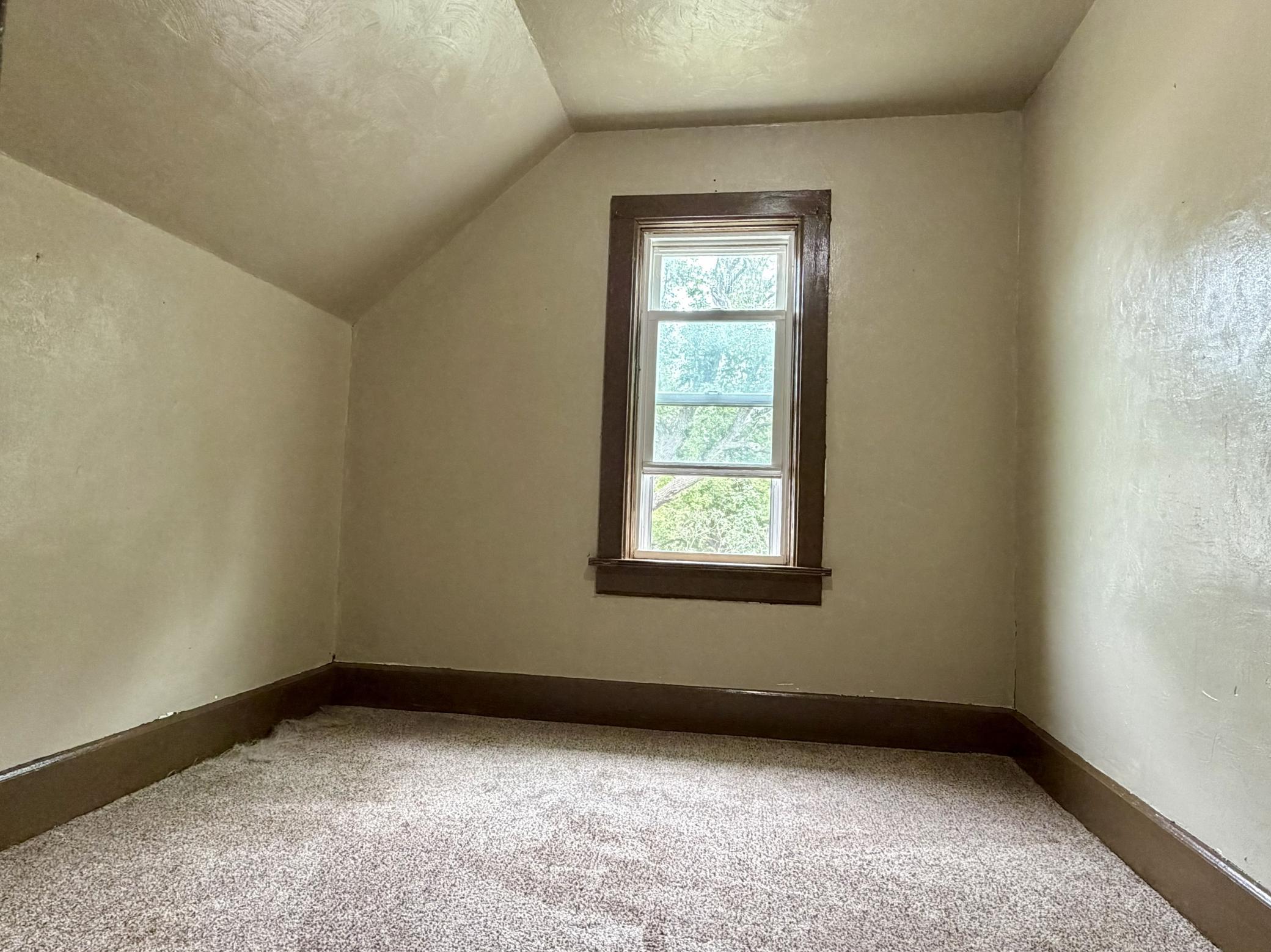 220 Sheridan Street Property Photo 34