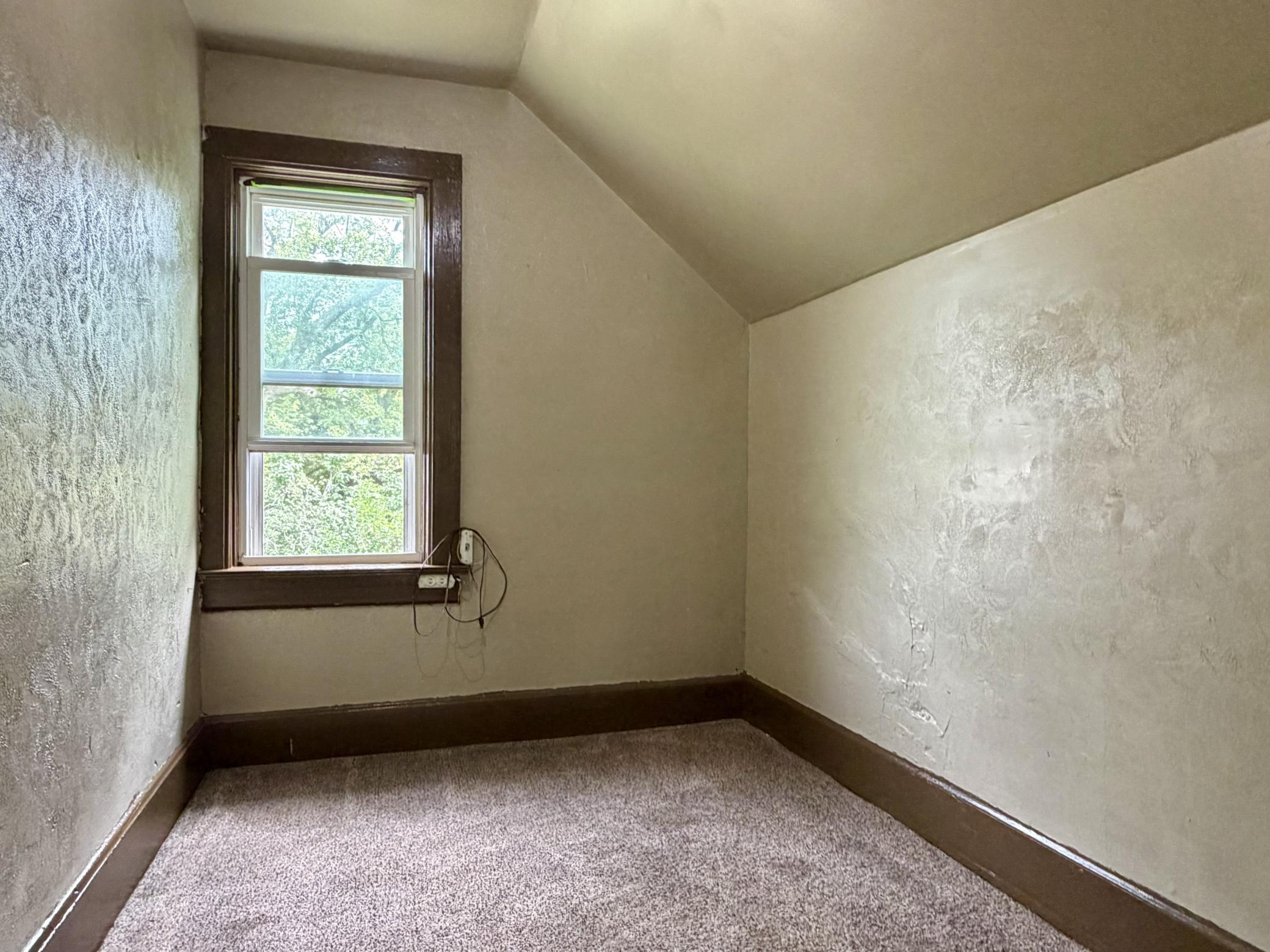 220 Sheridan Street Property Photo 36