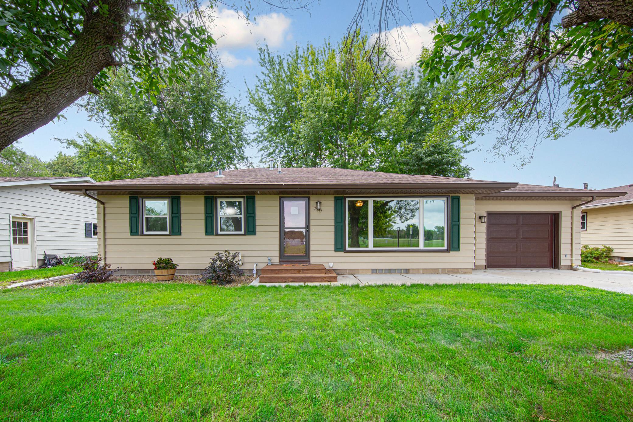 2541 E Main Street Property Photo 1