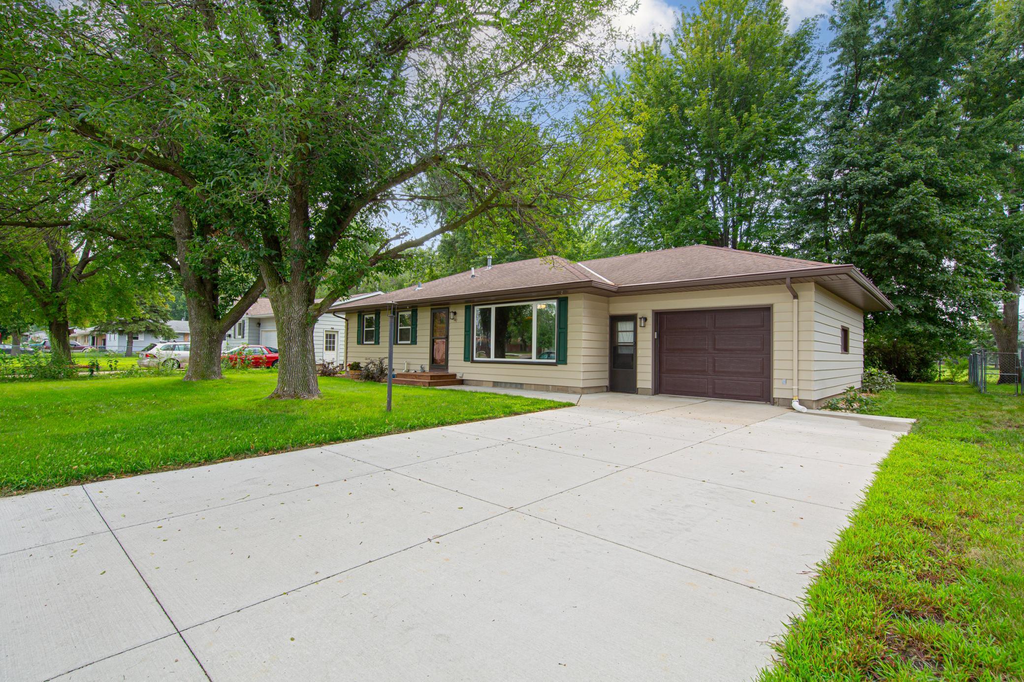 2541 E Main Street Property Photo 3
