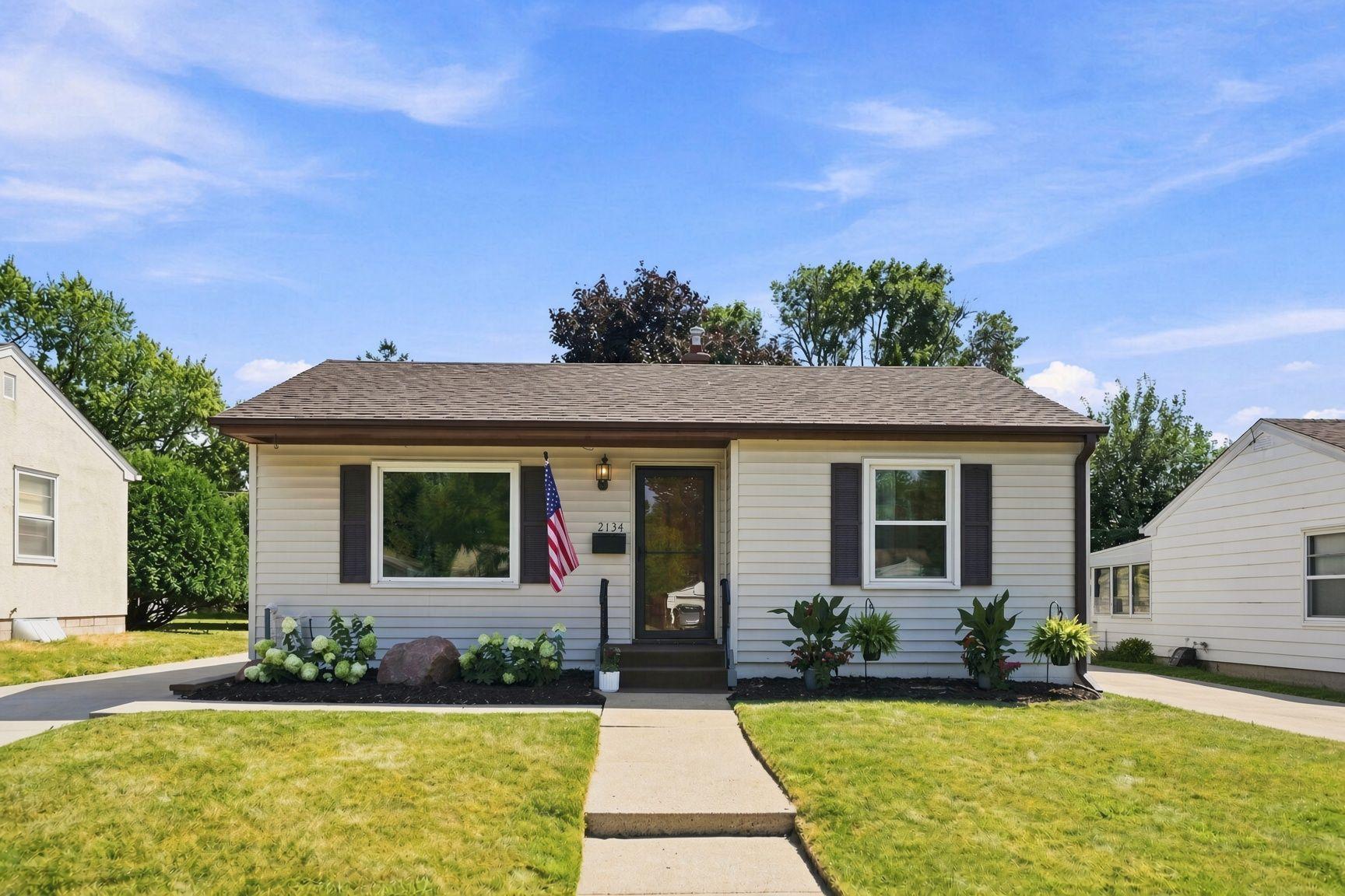 2134 4th Street E Property Photo 1