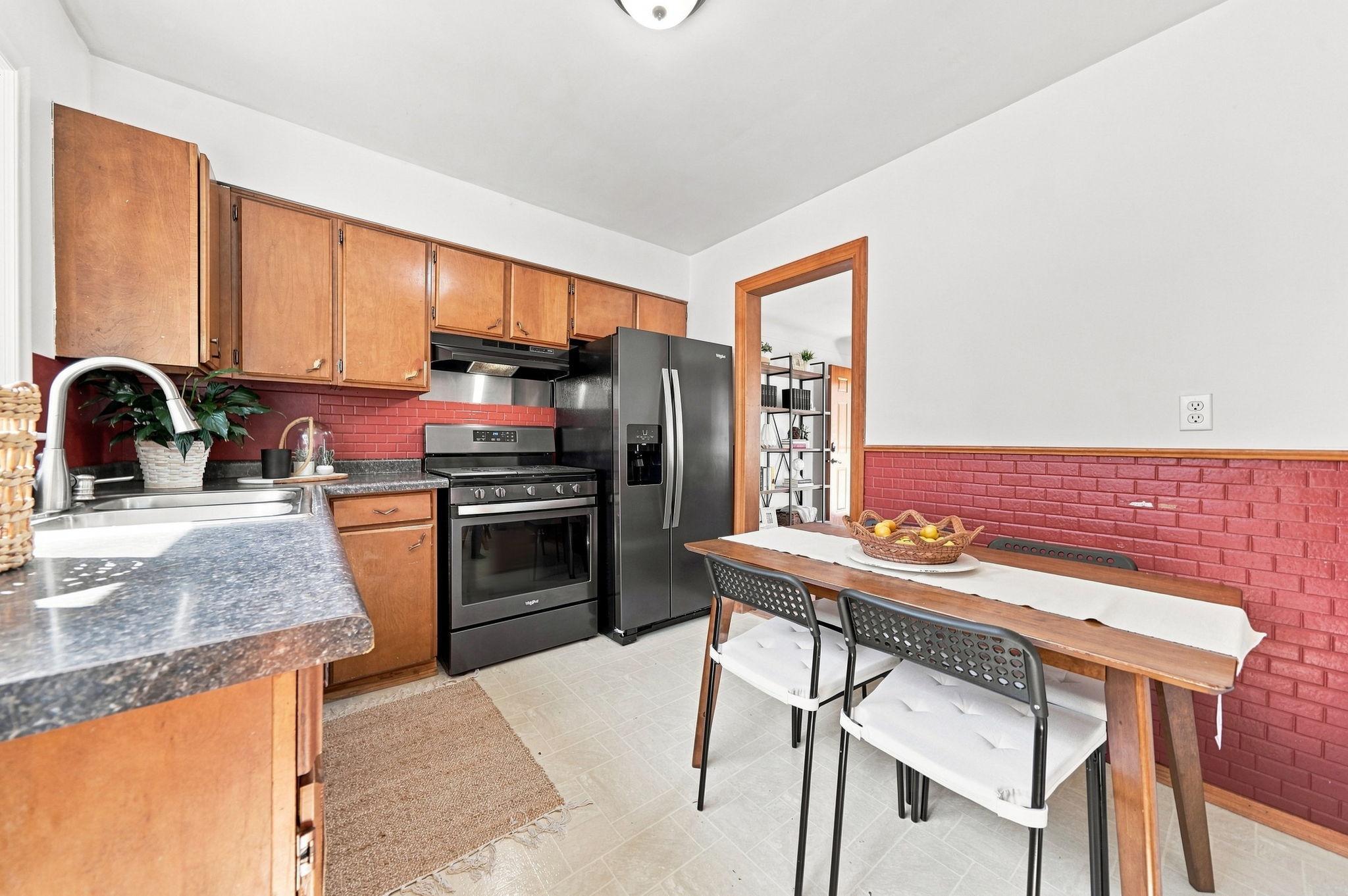 2134 4th Street E Property Photo 11