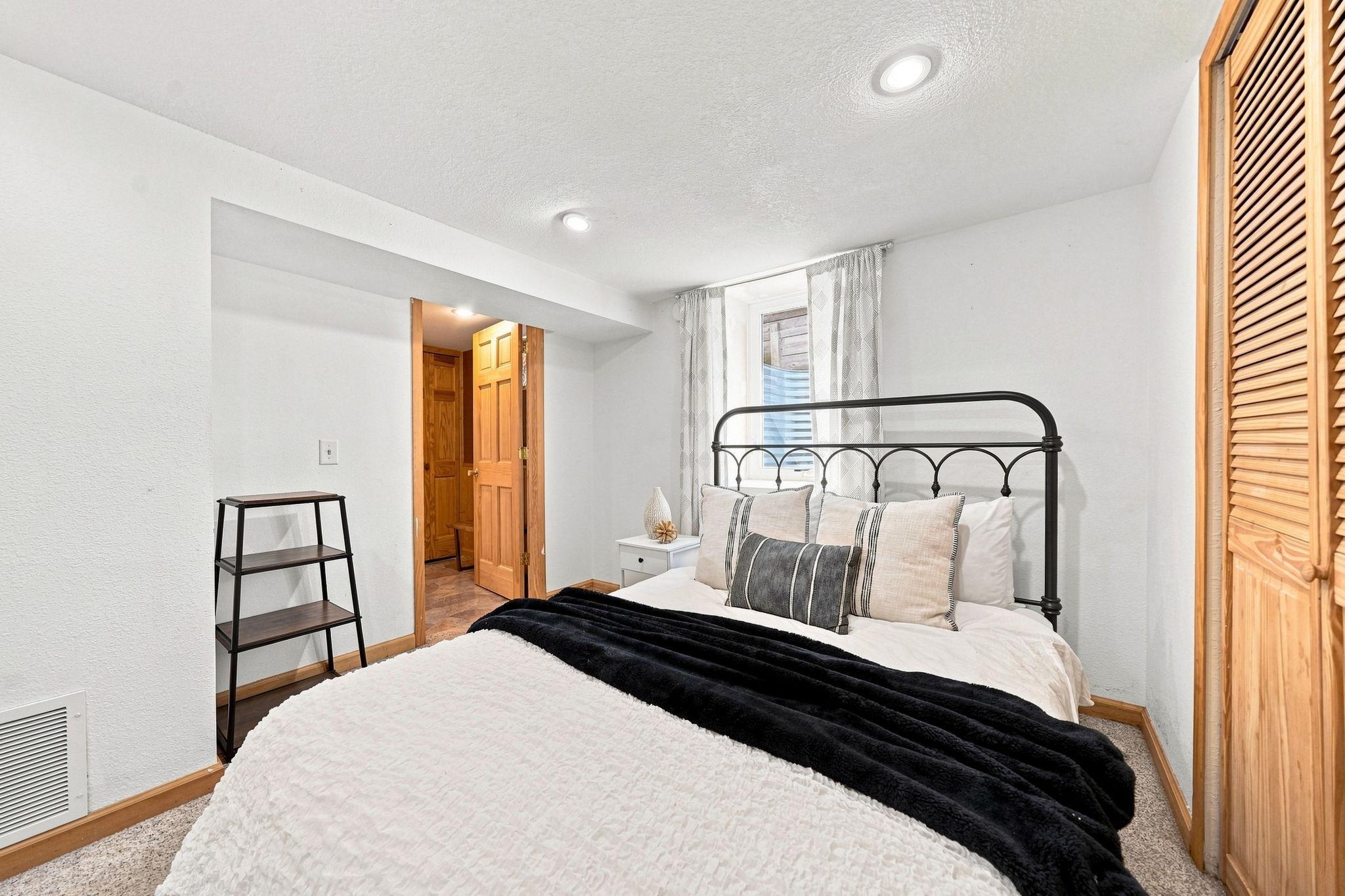 2134 4th Street E Property Photo 16