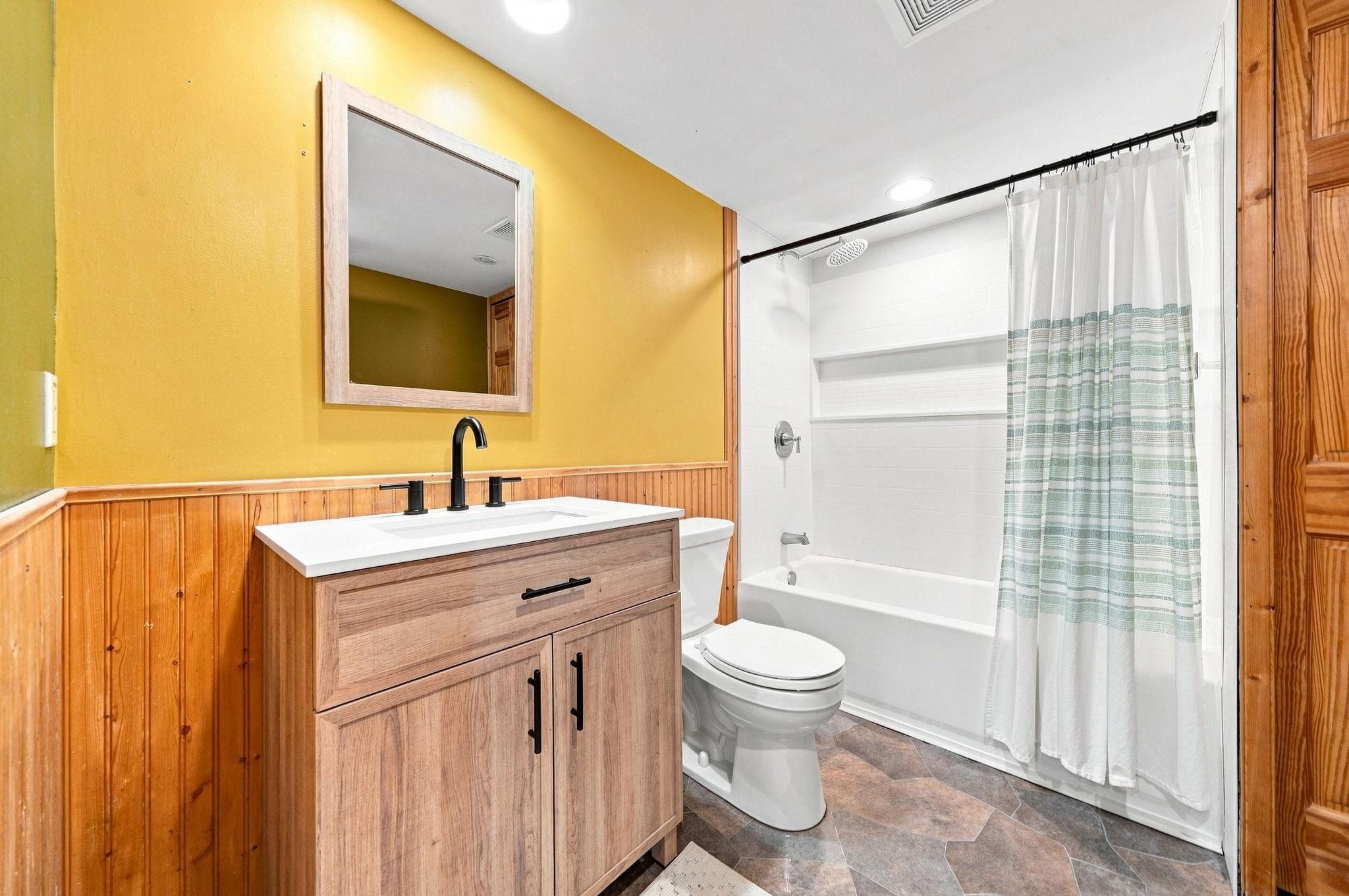 2134 4th Street E Property Photo 17