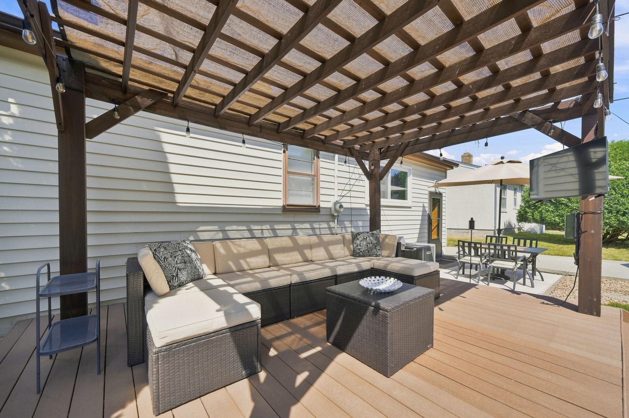 2134 4th Street E Property Photo 18