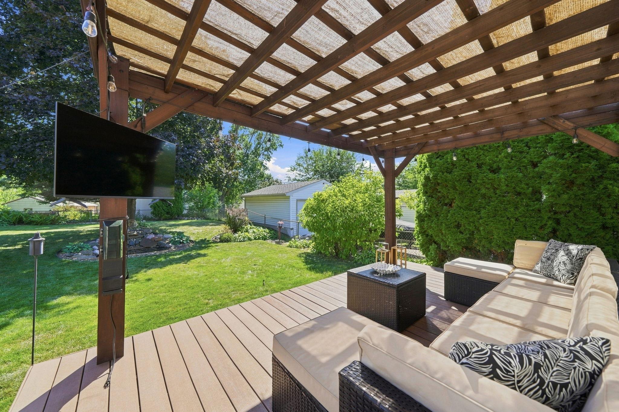 2134 4th Street E Property Photo 19