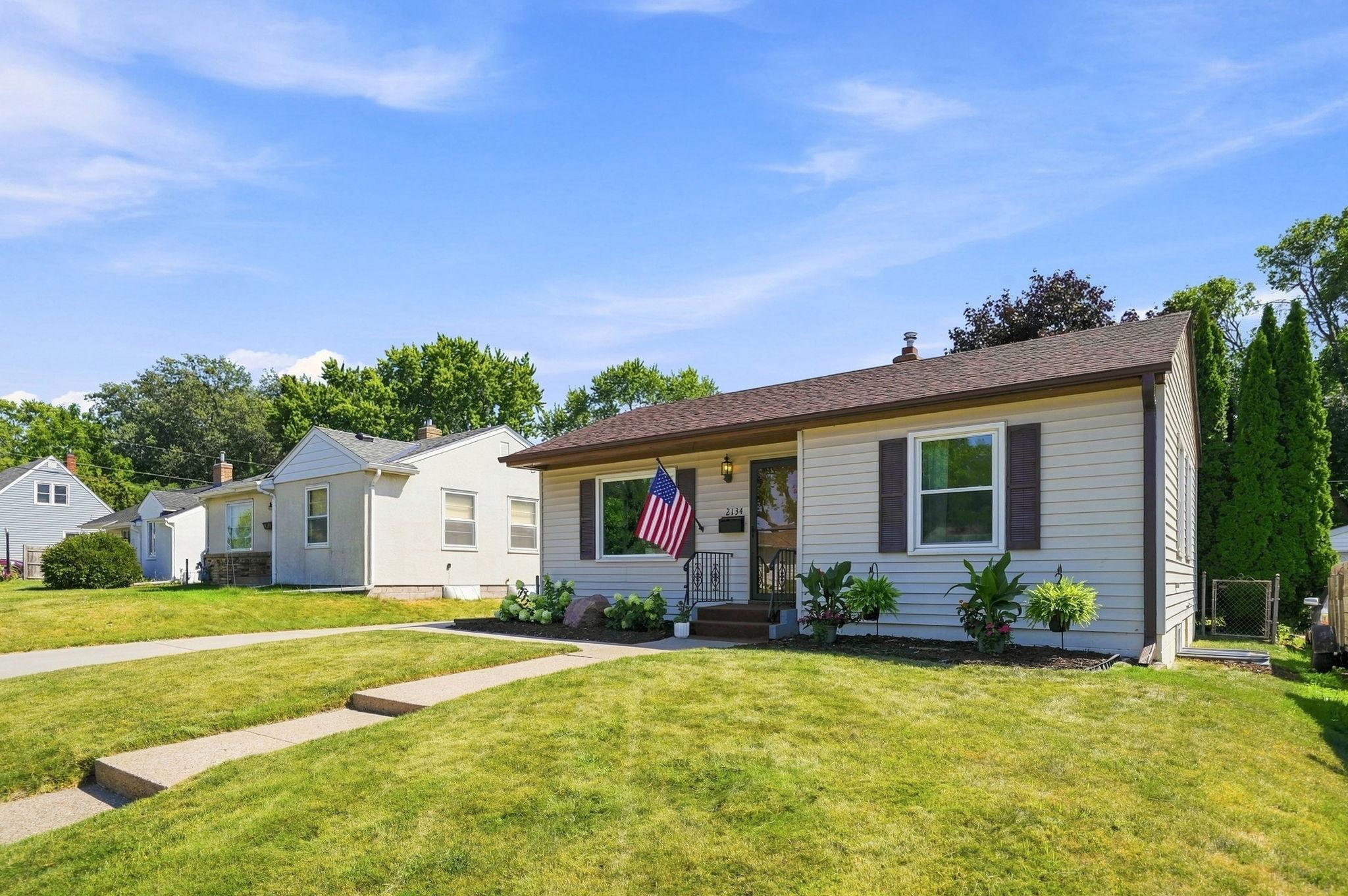 2134 4th Street E Property Photo 25