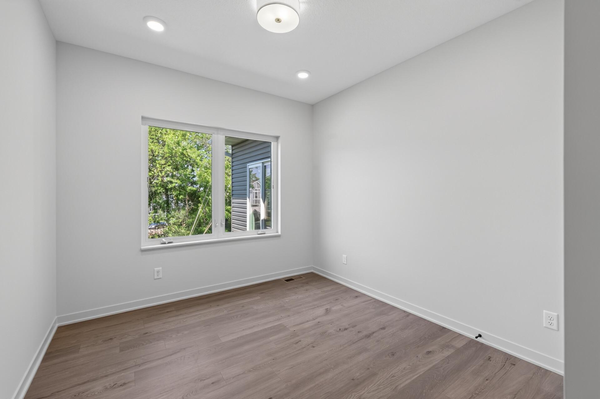 2357 7th Ave E Property Photo 14