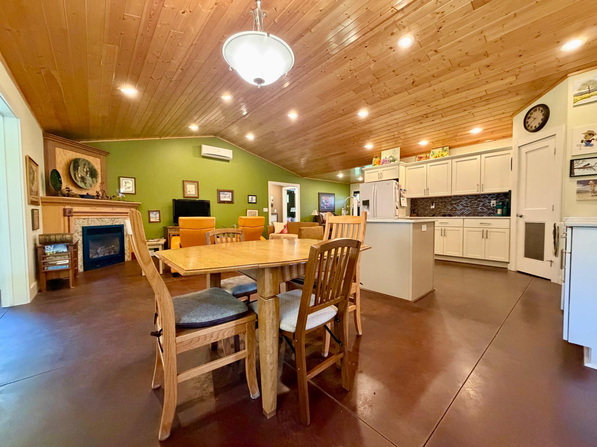 1847 Spruce Grove Trail Property Photo 11