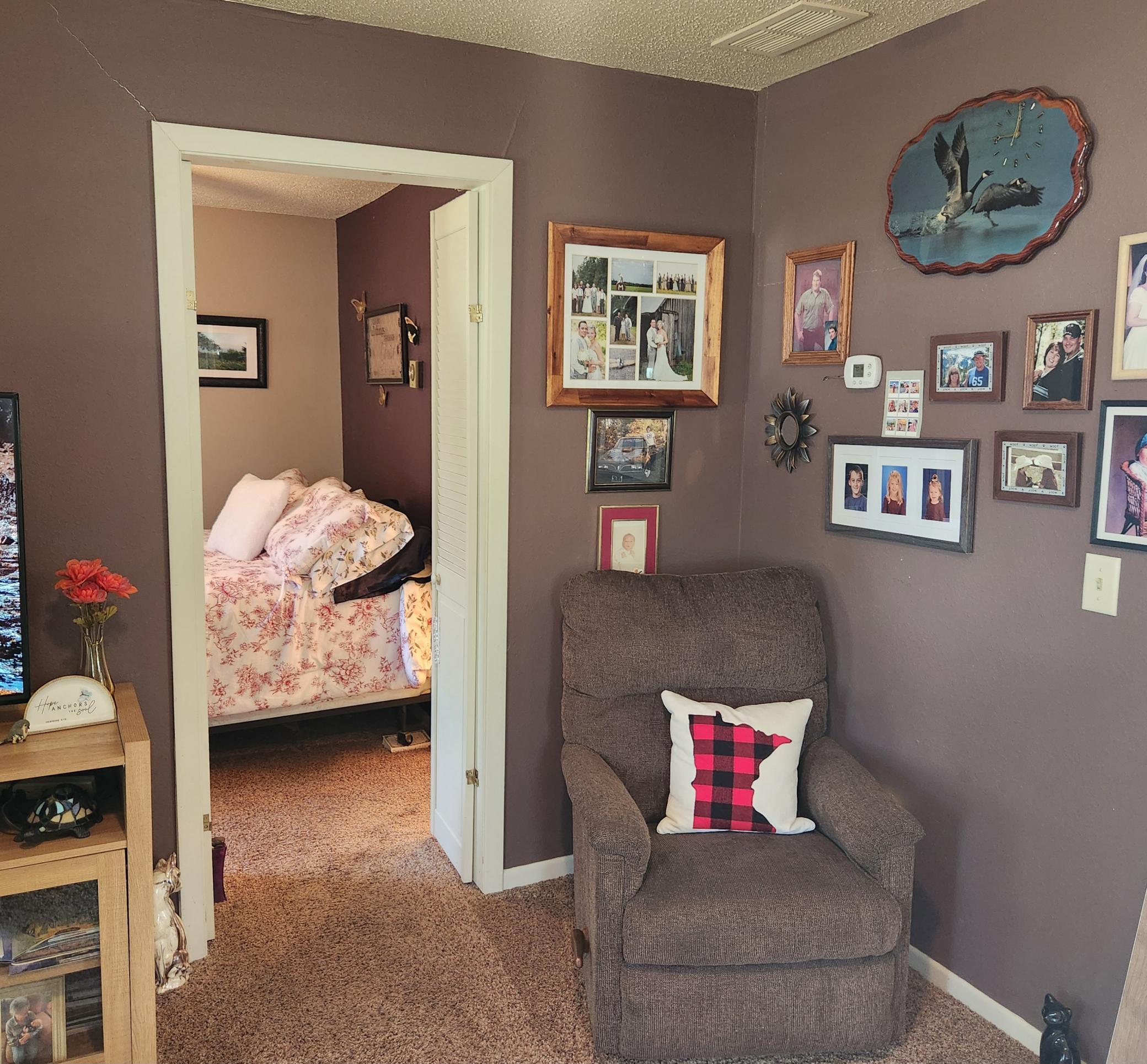 119 13th Street W Property Photo 8