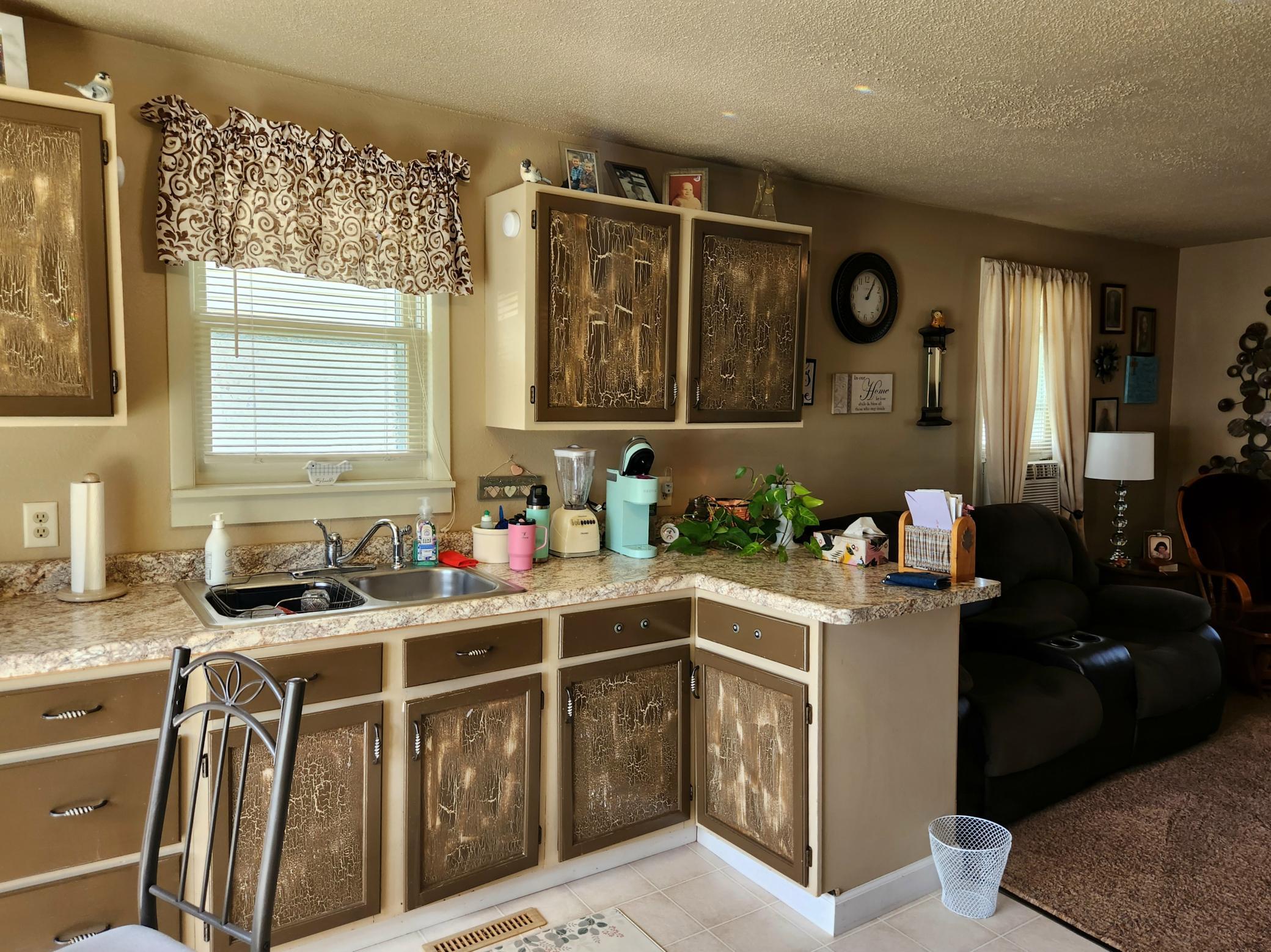 119 13th Street W Property Photo 10