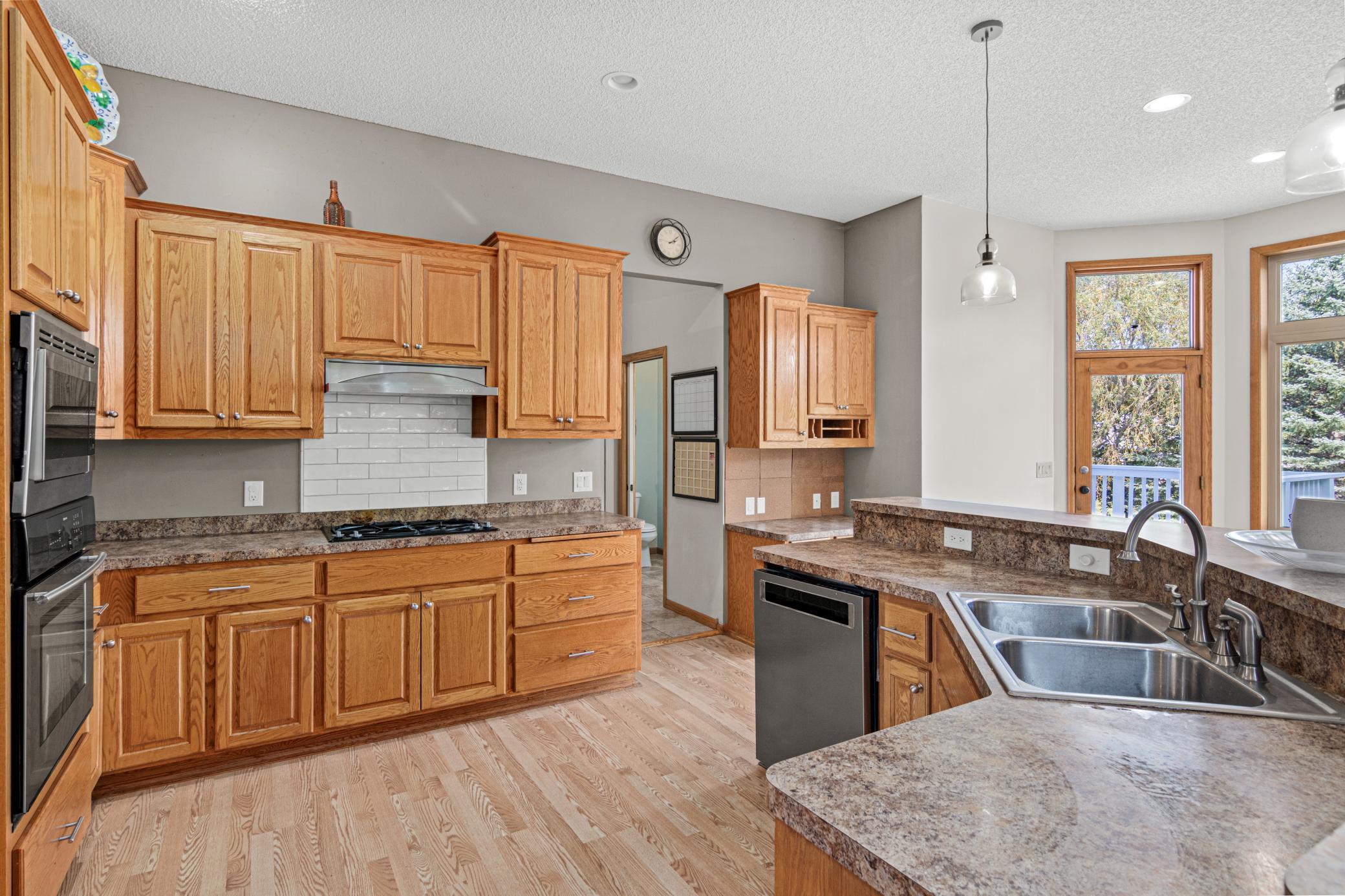 20710 Helena Lane Property Photo 8