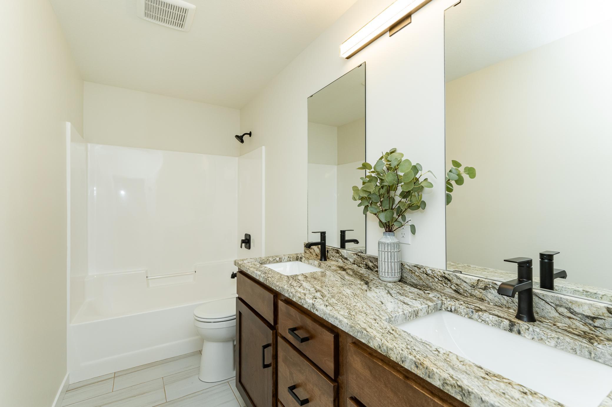 1602 21st Avenue Ne Property Photo 25