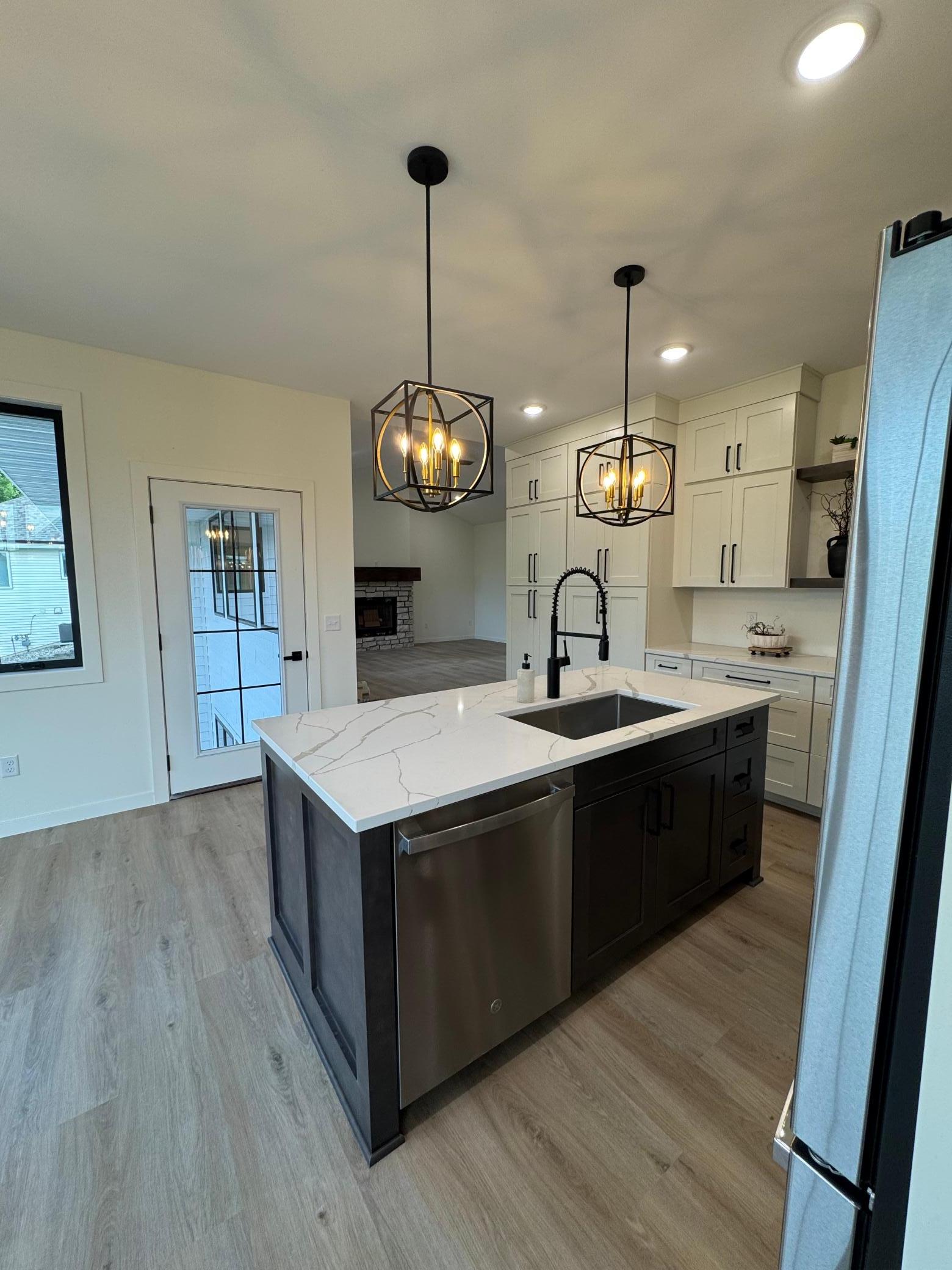 1215 Moor Stone Drive Ne Property Photo 10