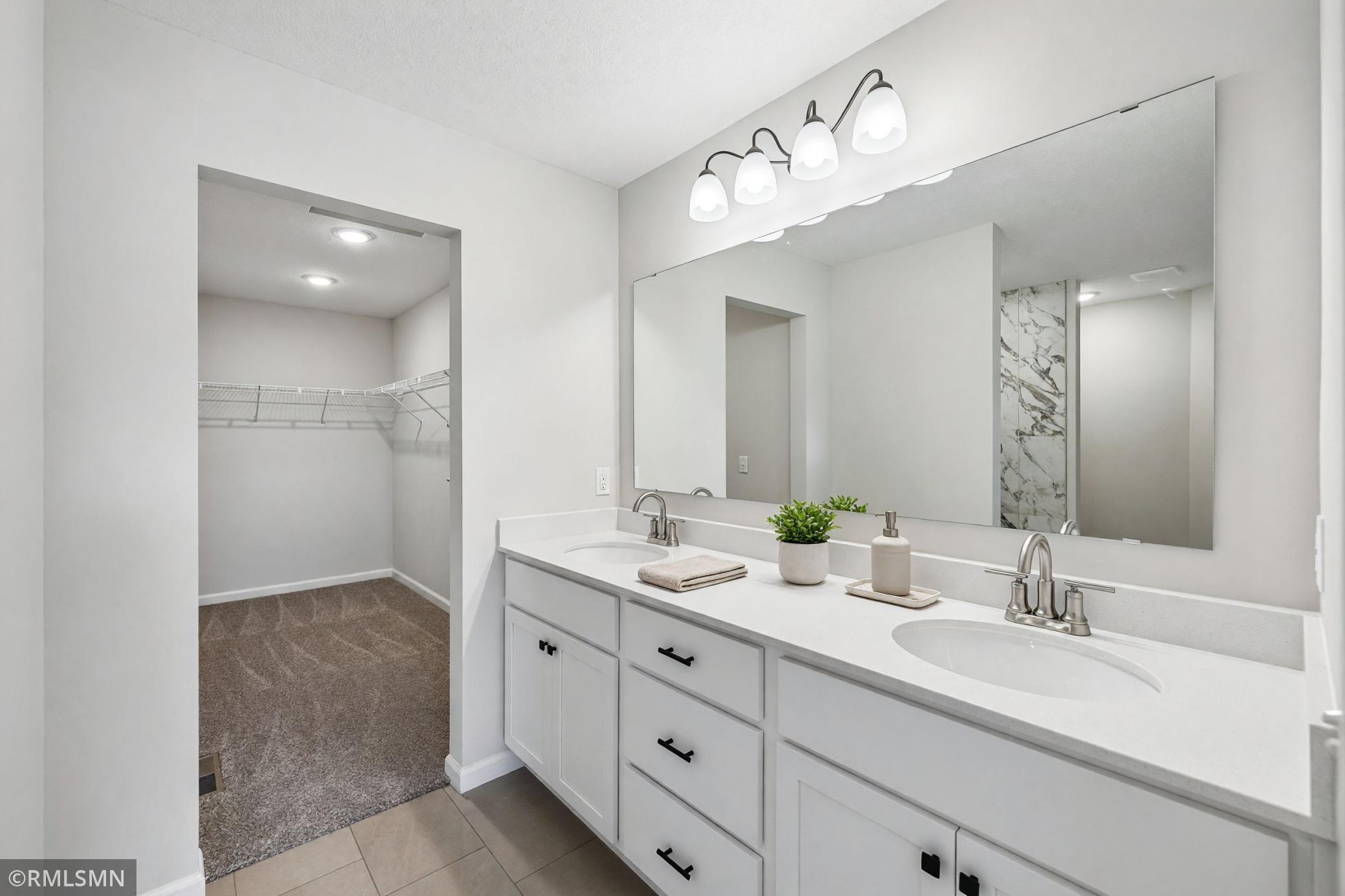 8982 Parkview Circle Property Photo 10
