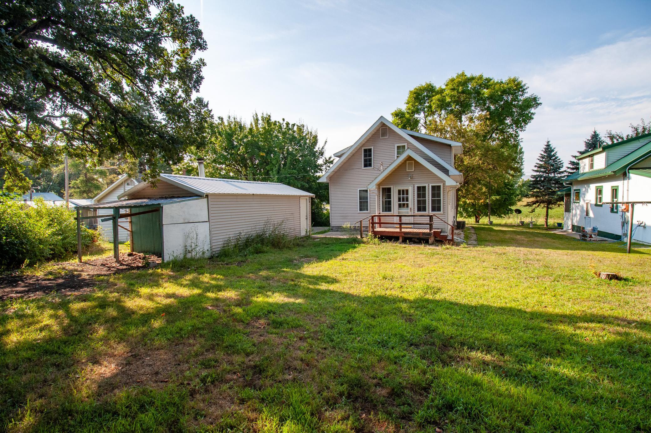 209 Cleveland Avenue E Property Photo 4
