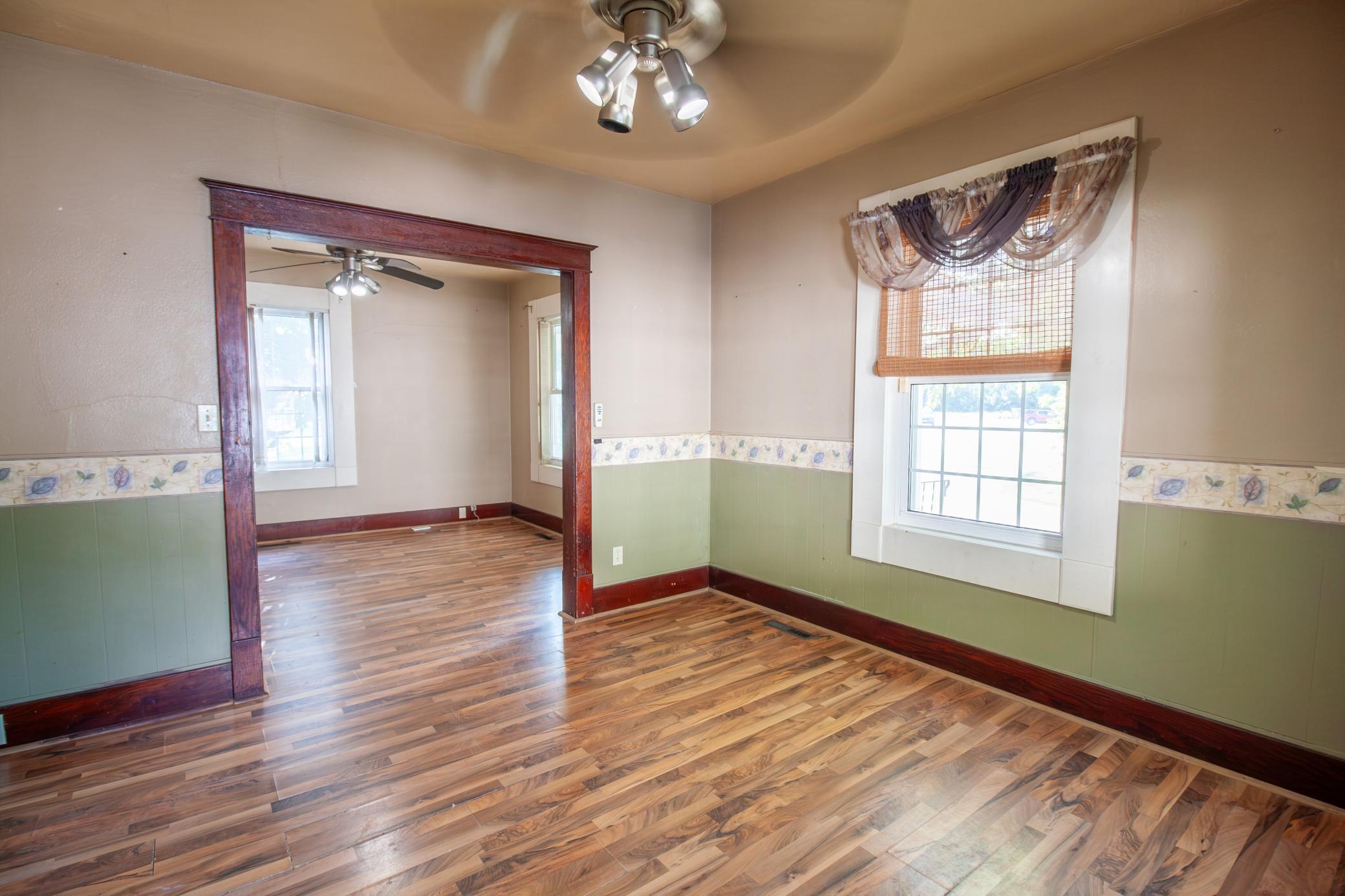 209 Cleveland Avenue E Property Photo 12