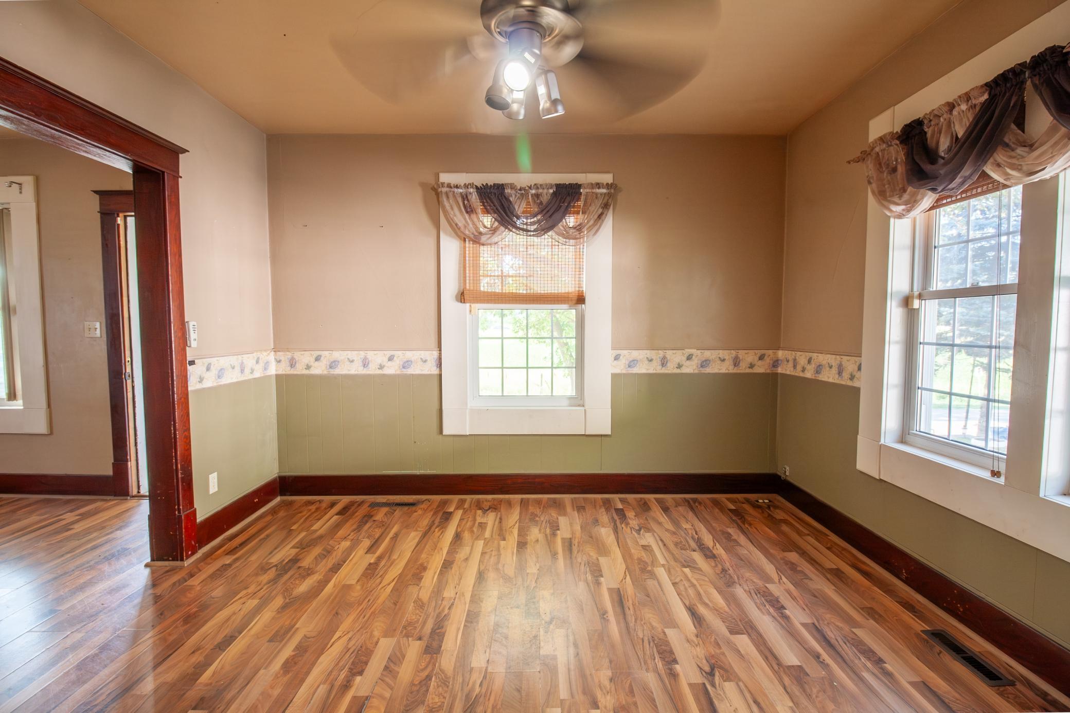 209 Cleveland Avenue E Property Photo 13