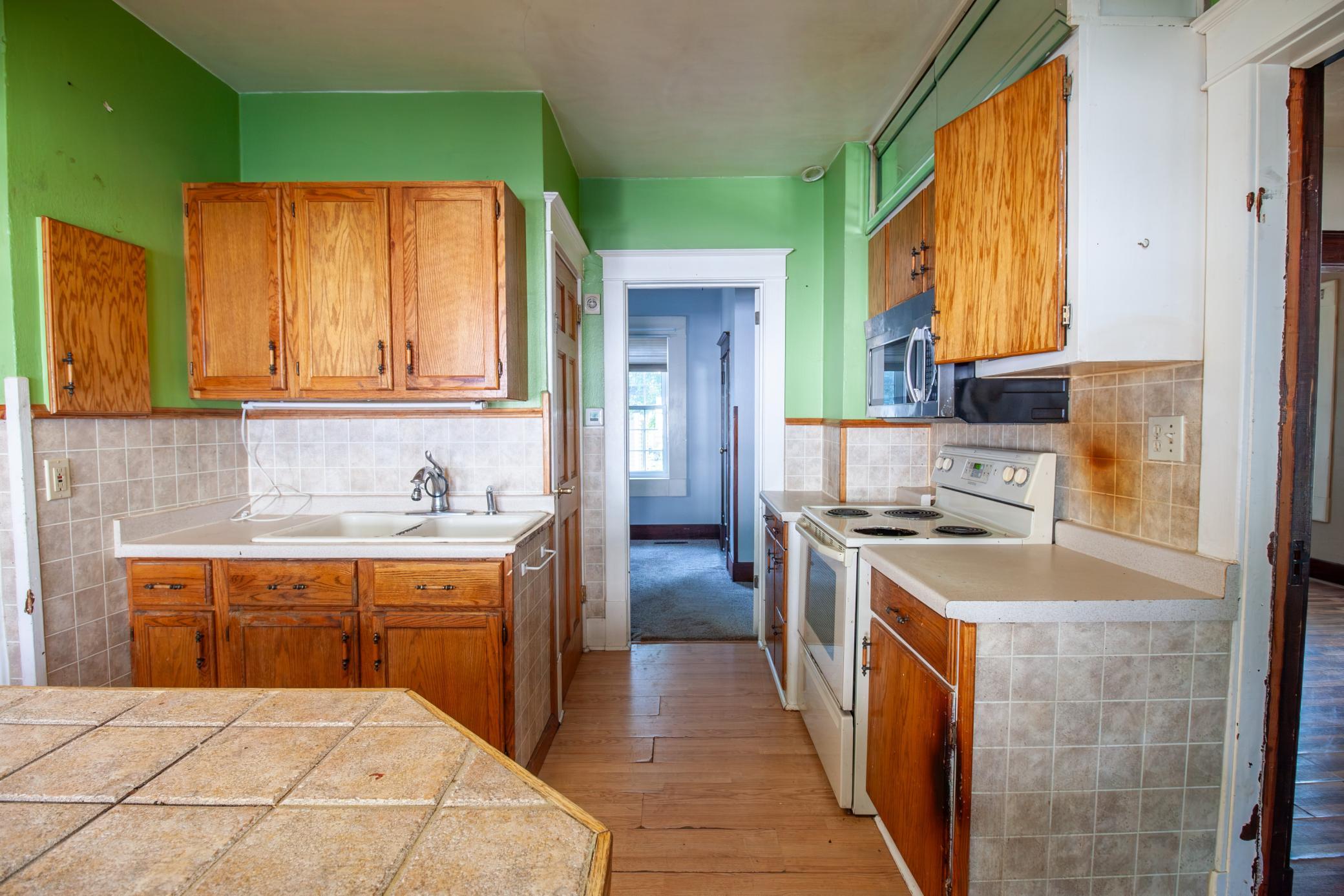 209 Cleveland Avenue E Property Photo 14