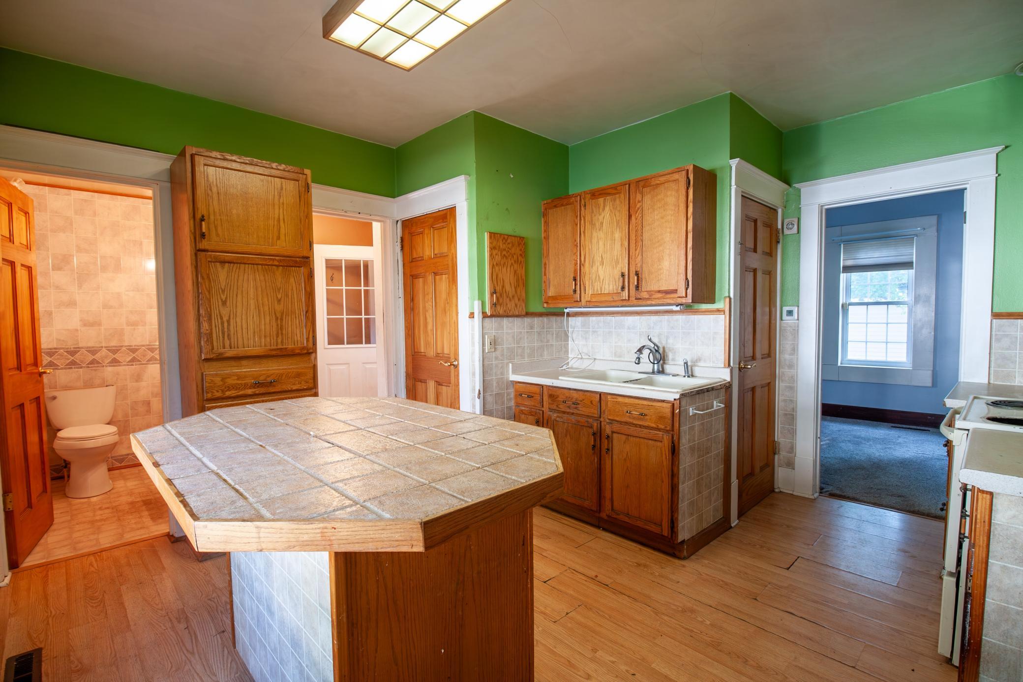 209 Cleveland Avenue E Property Photo 15