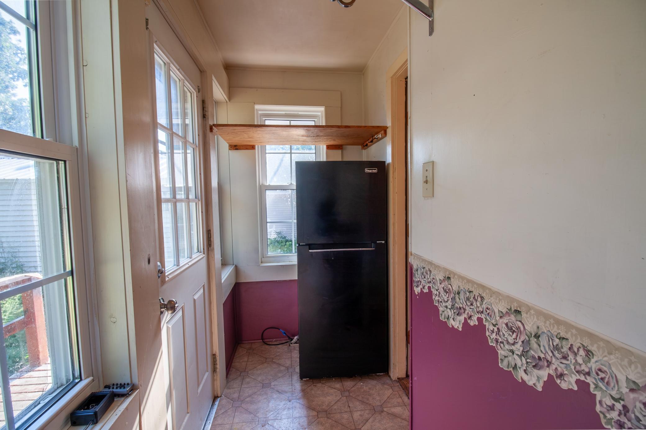209 Cleveland Avenue E Property Photo 22