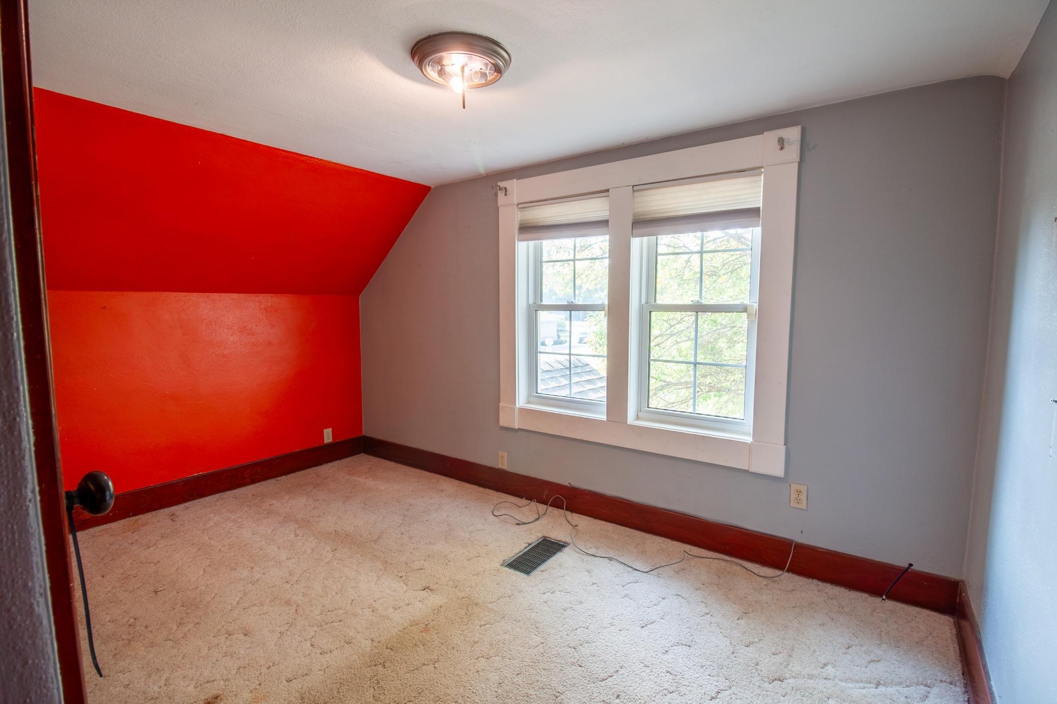 209 Cleveland Avenue E Property Photo 26