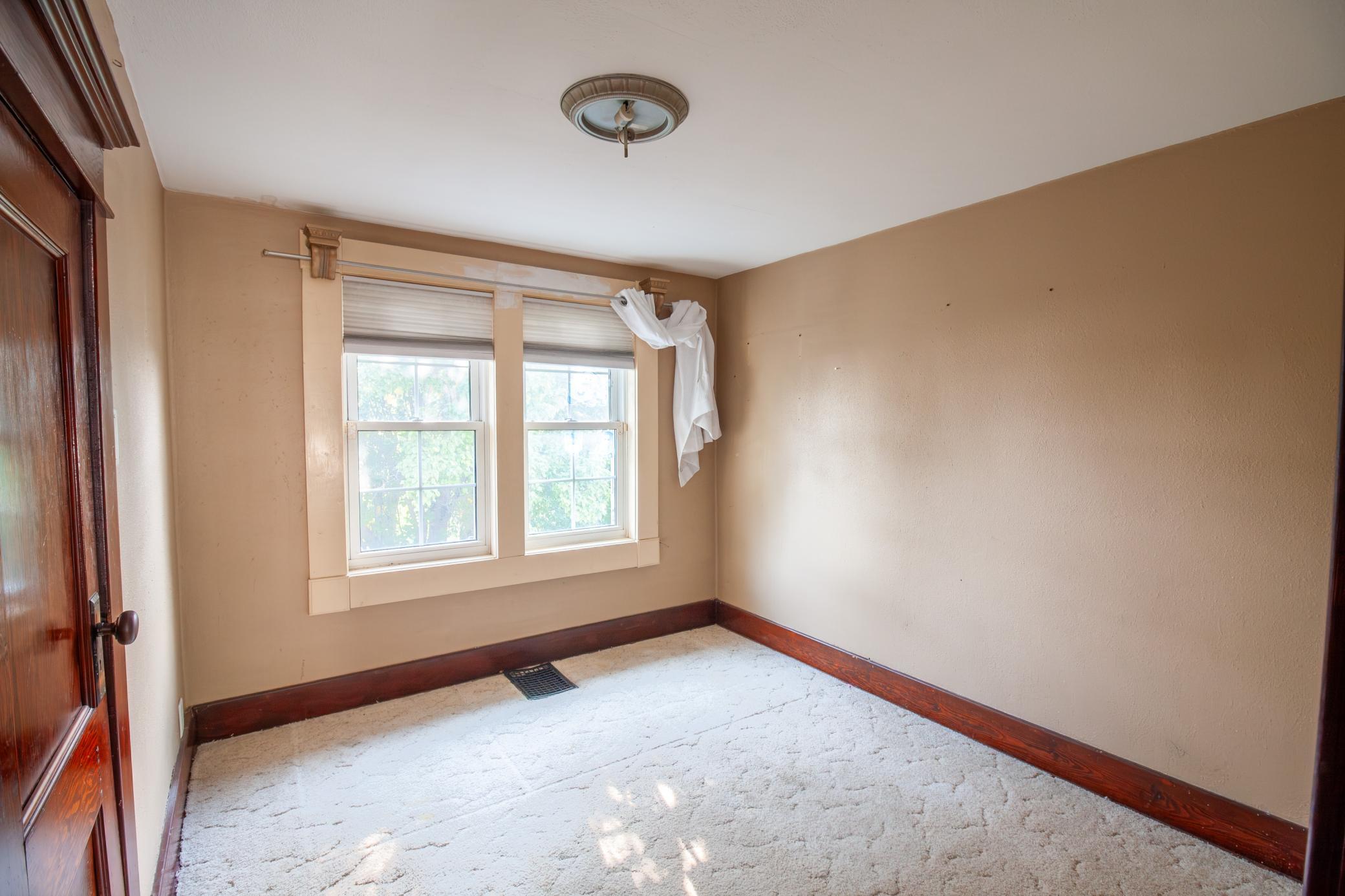 209 Cleveland Avenue E Property Photo 27