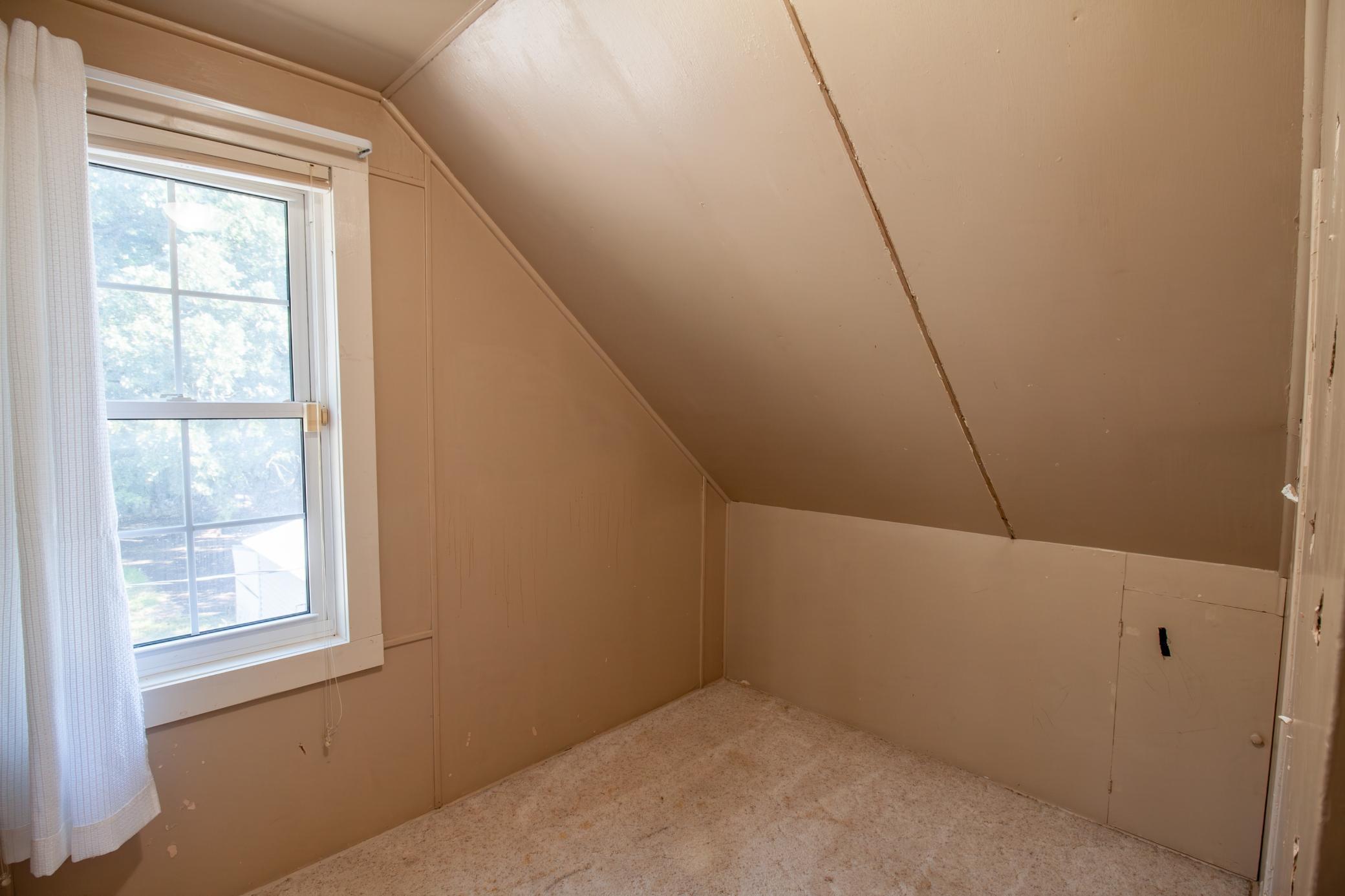 209 Cleveland Avenue E Property Photo 28