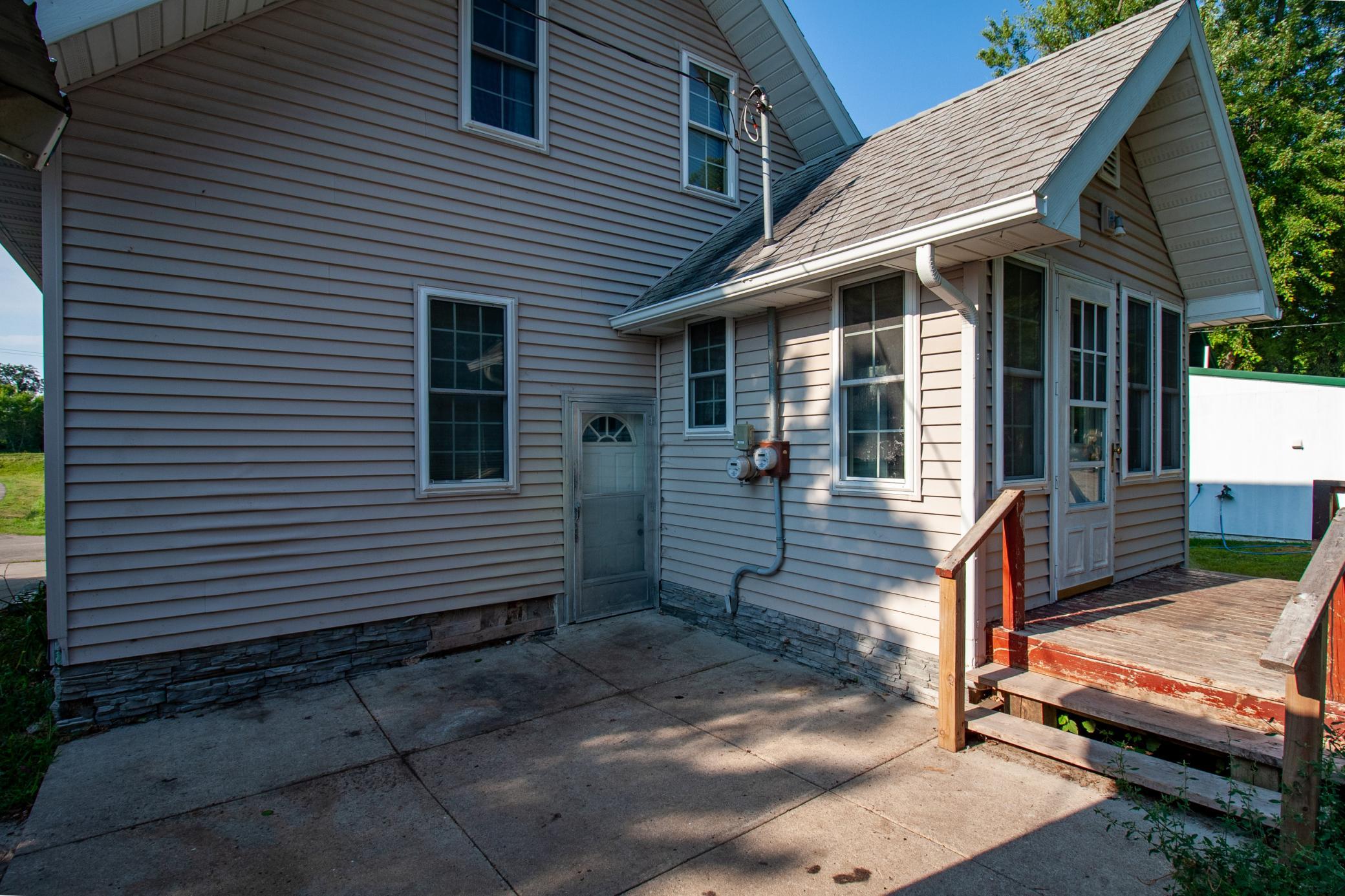 209 Cleveland Avenue E Property Photo 39