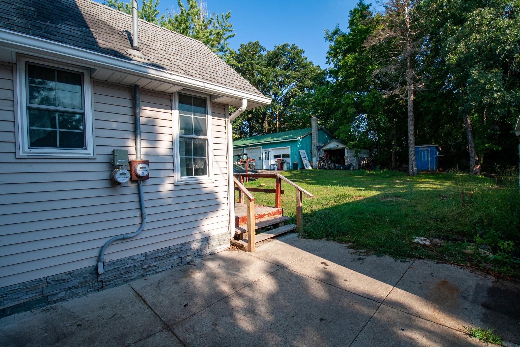 209 Cleveland Avenue E Property Photo 46