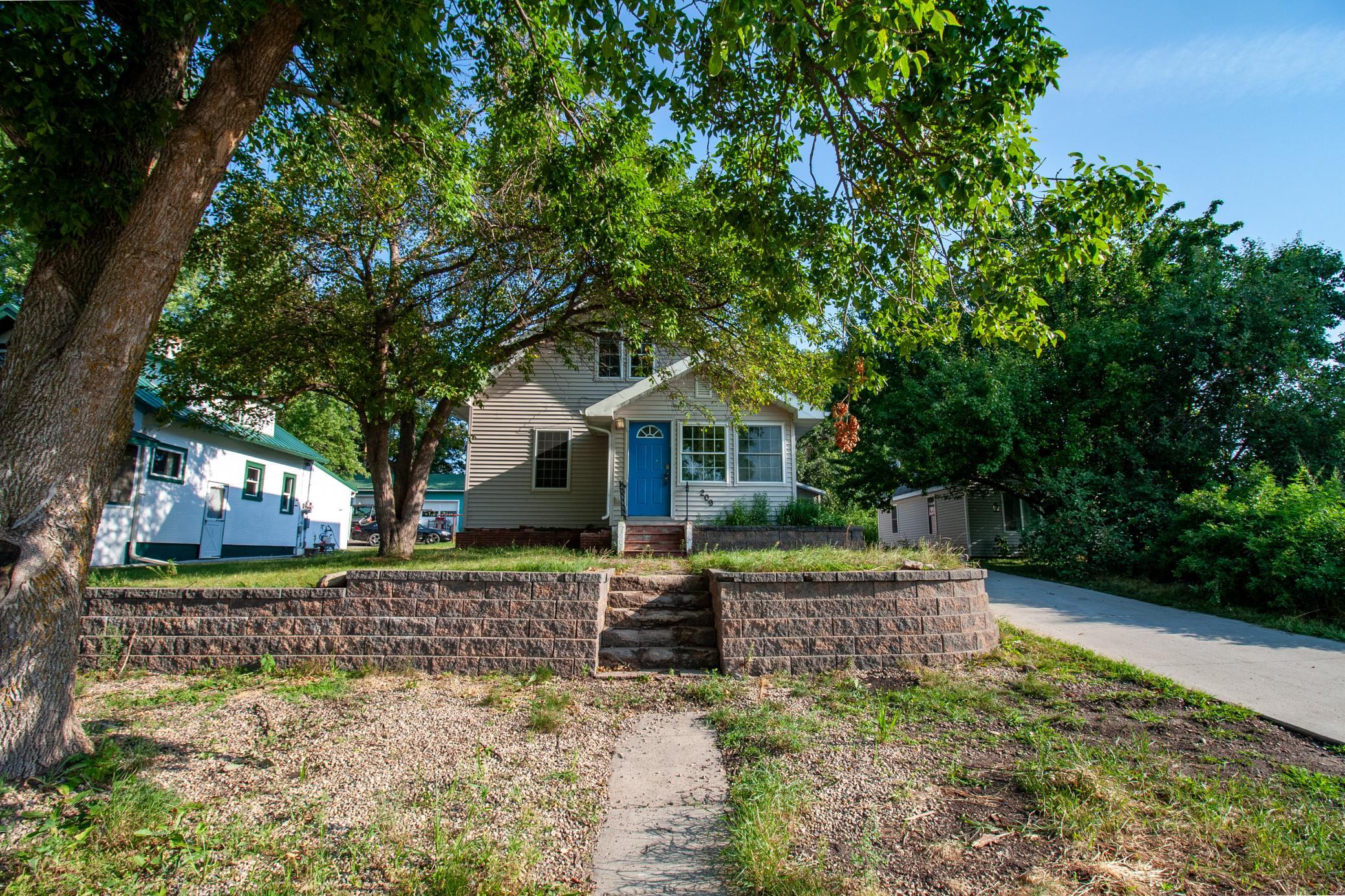 209 Cleveland Avenue E Property Photo 49