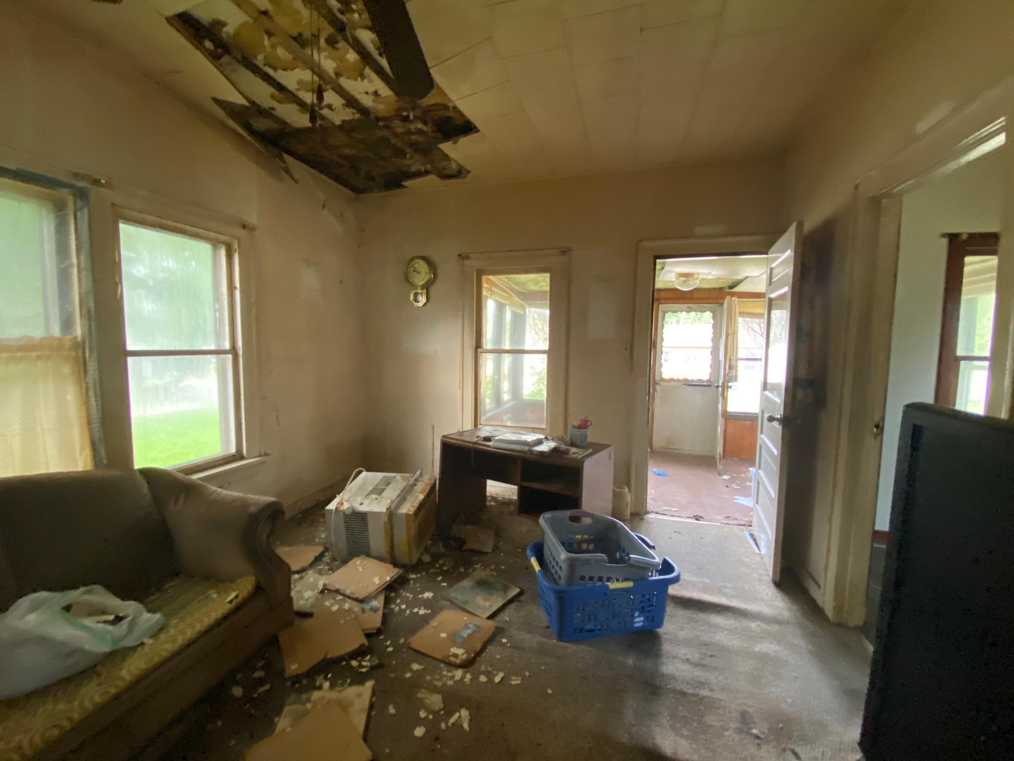 113 S 6th Avenue Property Photo 4