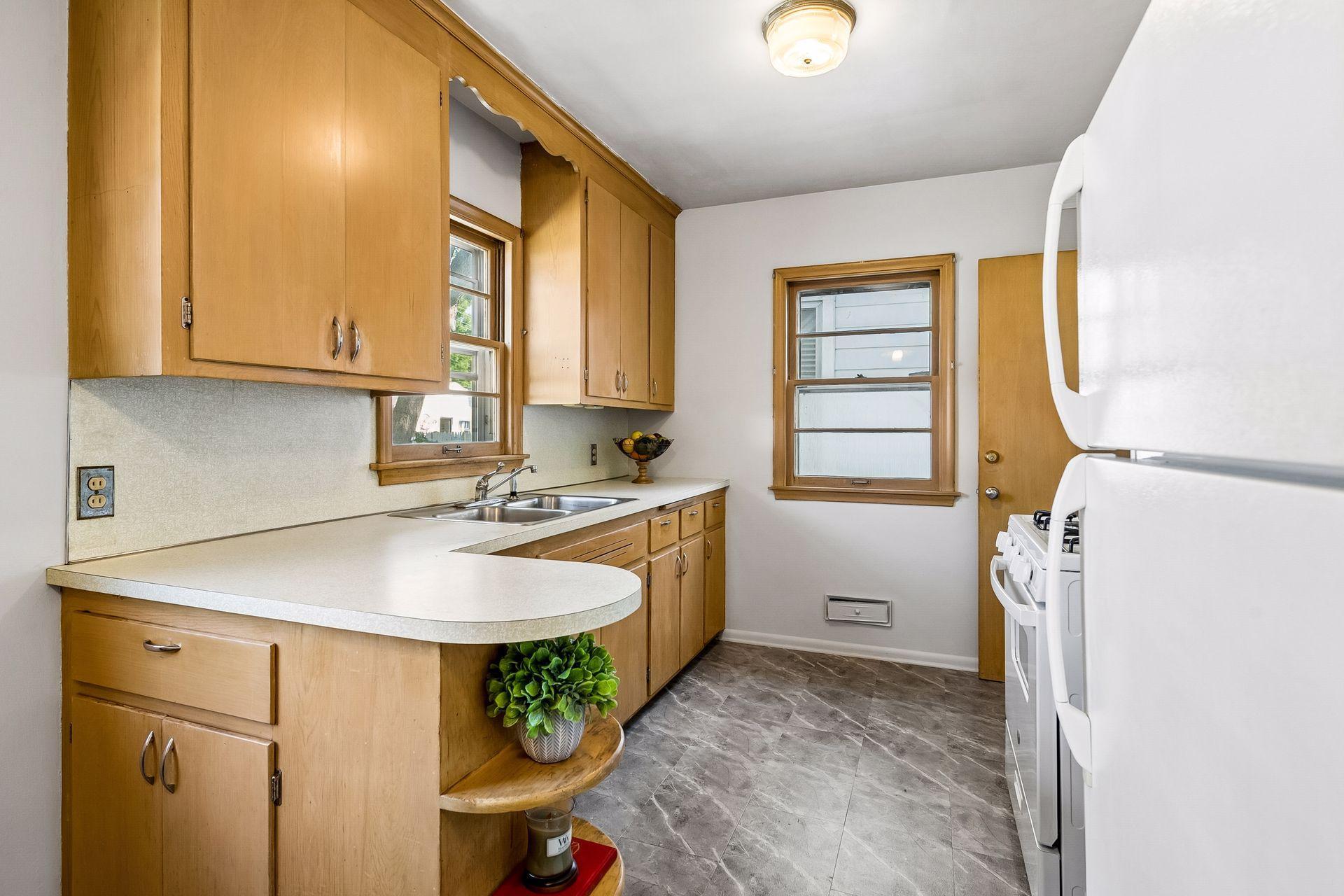 3539 Snelling Avenue Property Photo 8