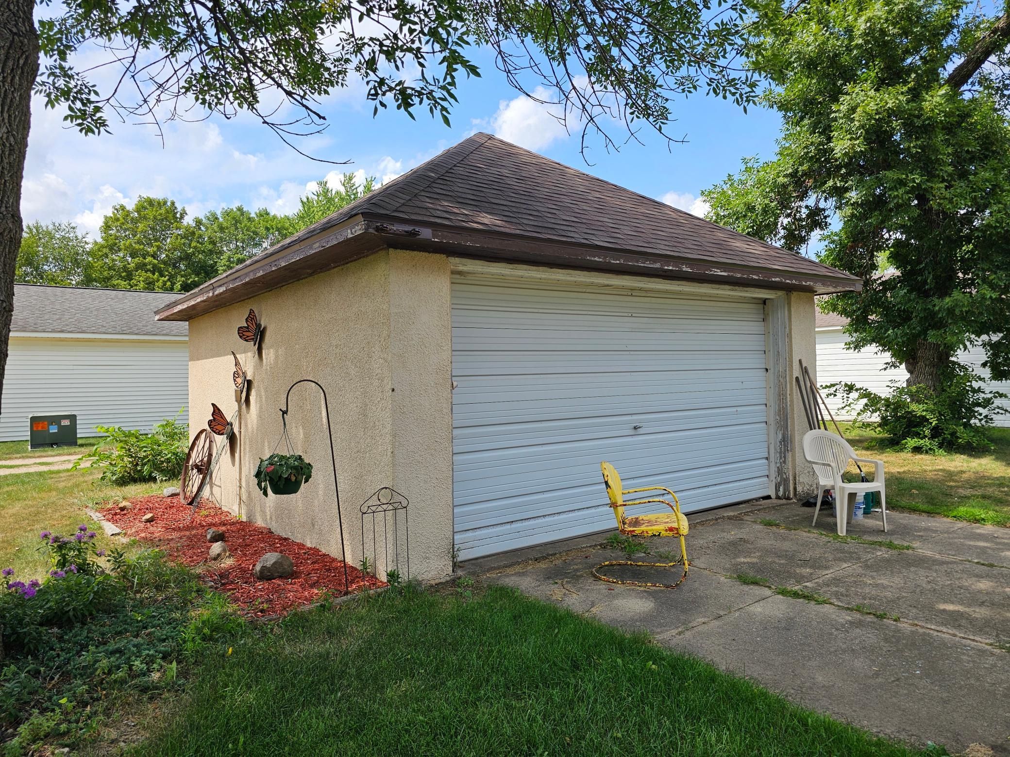 824 Adams Avenue Property Photo 42