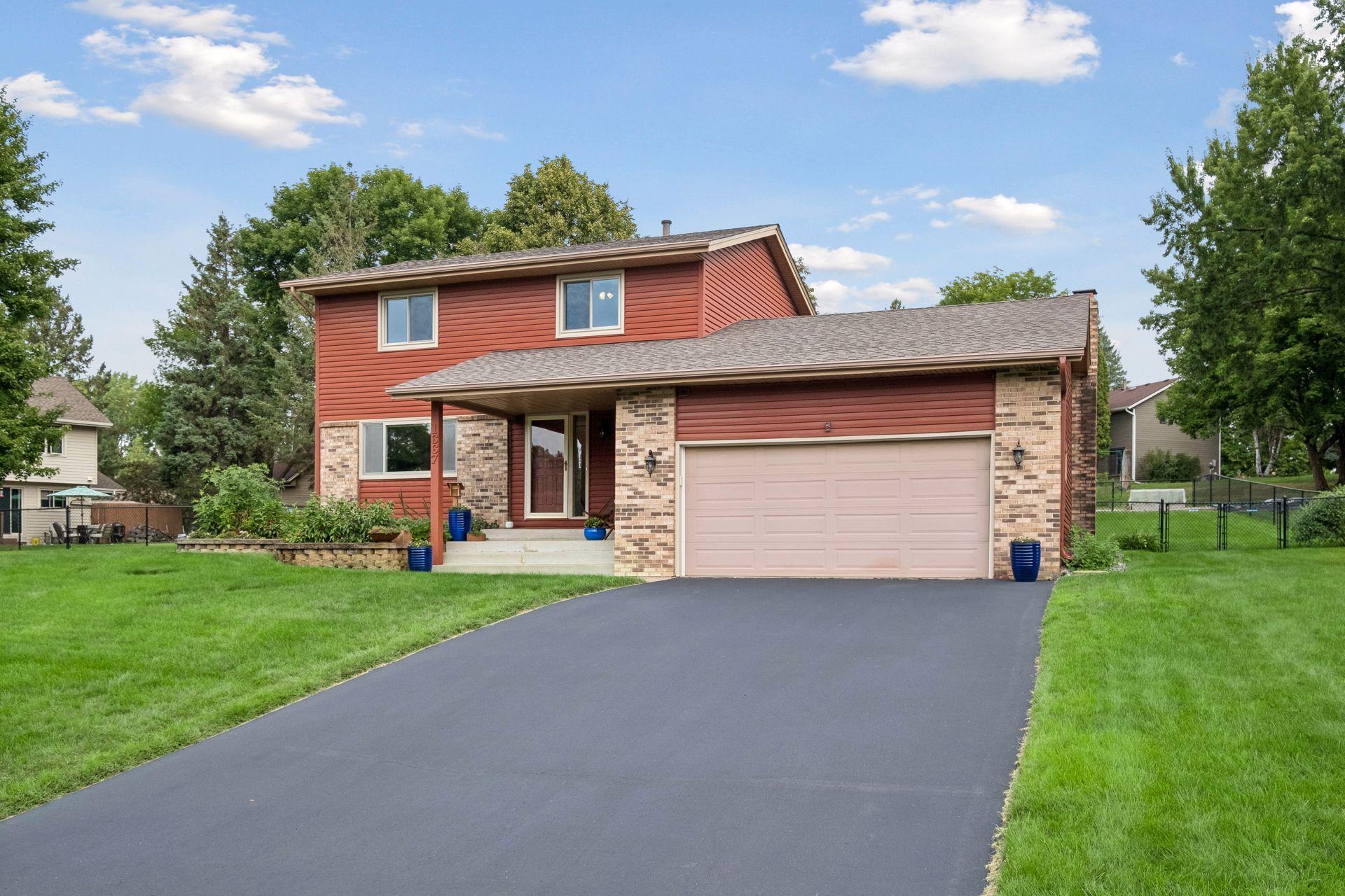 1667 Sherwood Way Property Photo 3