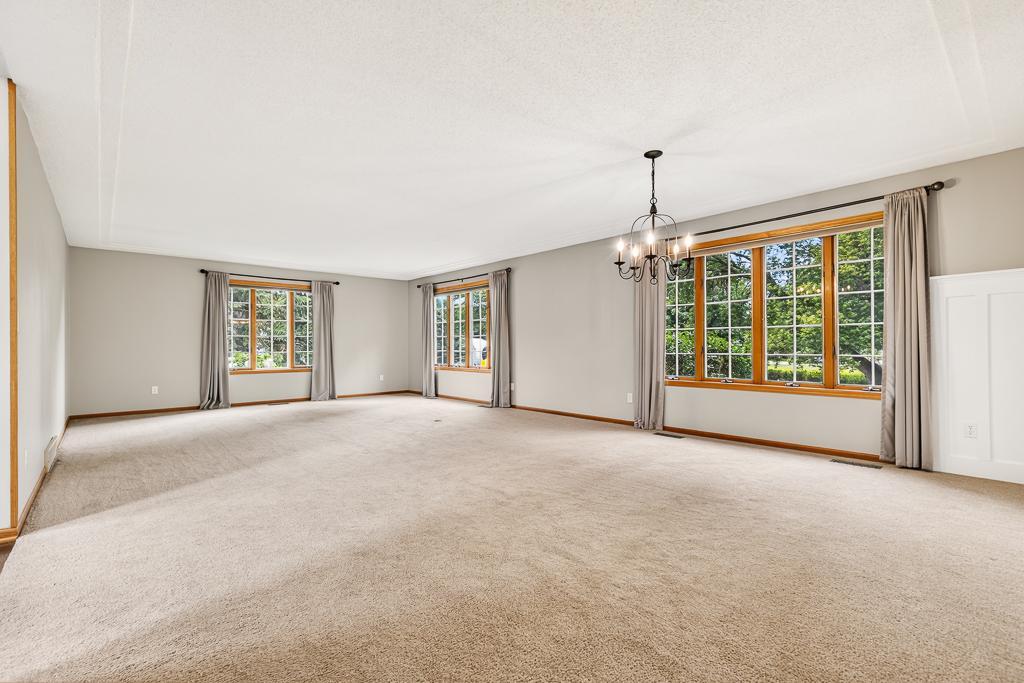 1203 Parkside Drive Property Photo 3