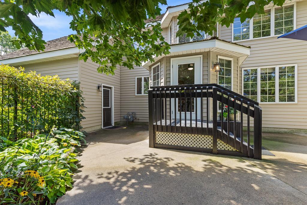 1203 Parkside Drive Property Photo 12