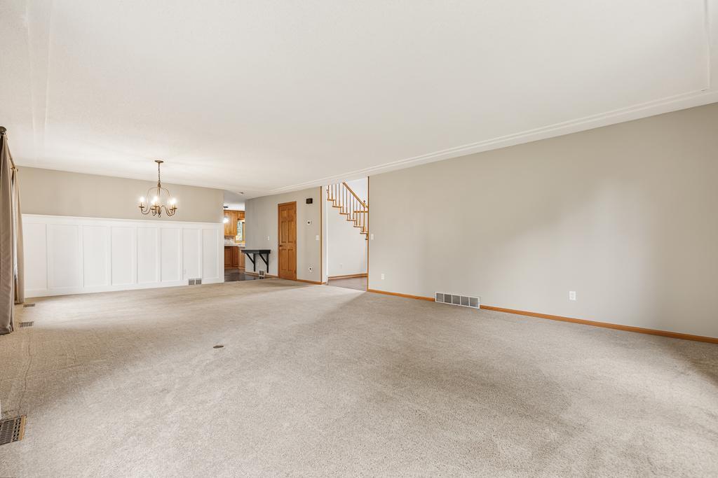 1203 Parkside Drive Property Photo 22