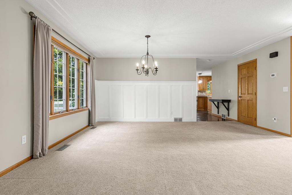 1203 Parkside Drive Property Photo 26