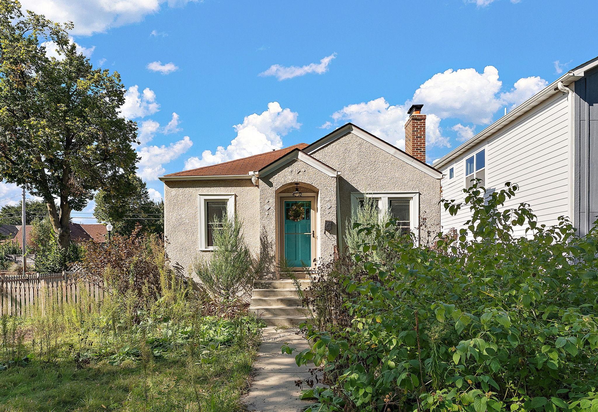 4252 Oakland Avenue Property Photo 1