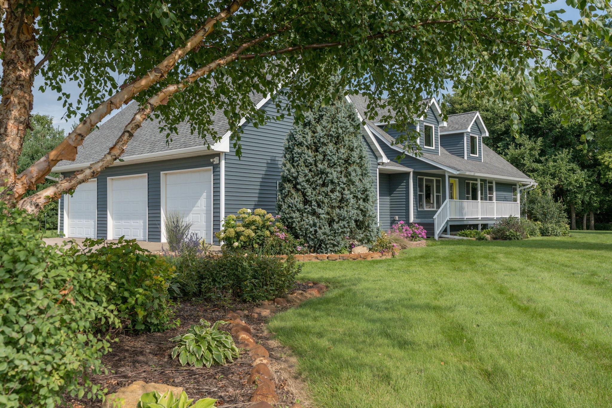 18500 510th Avenue Property Photo 1
