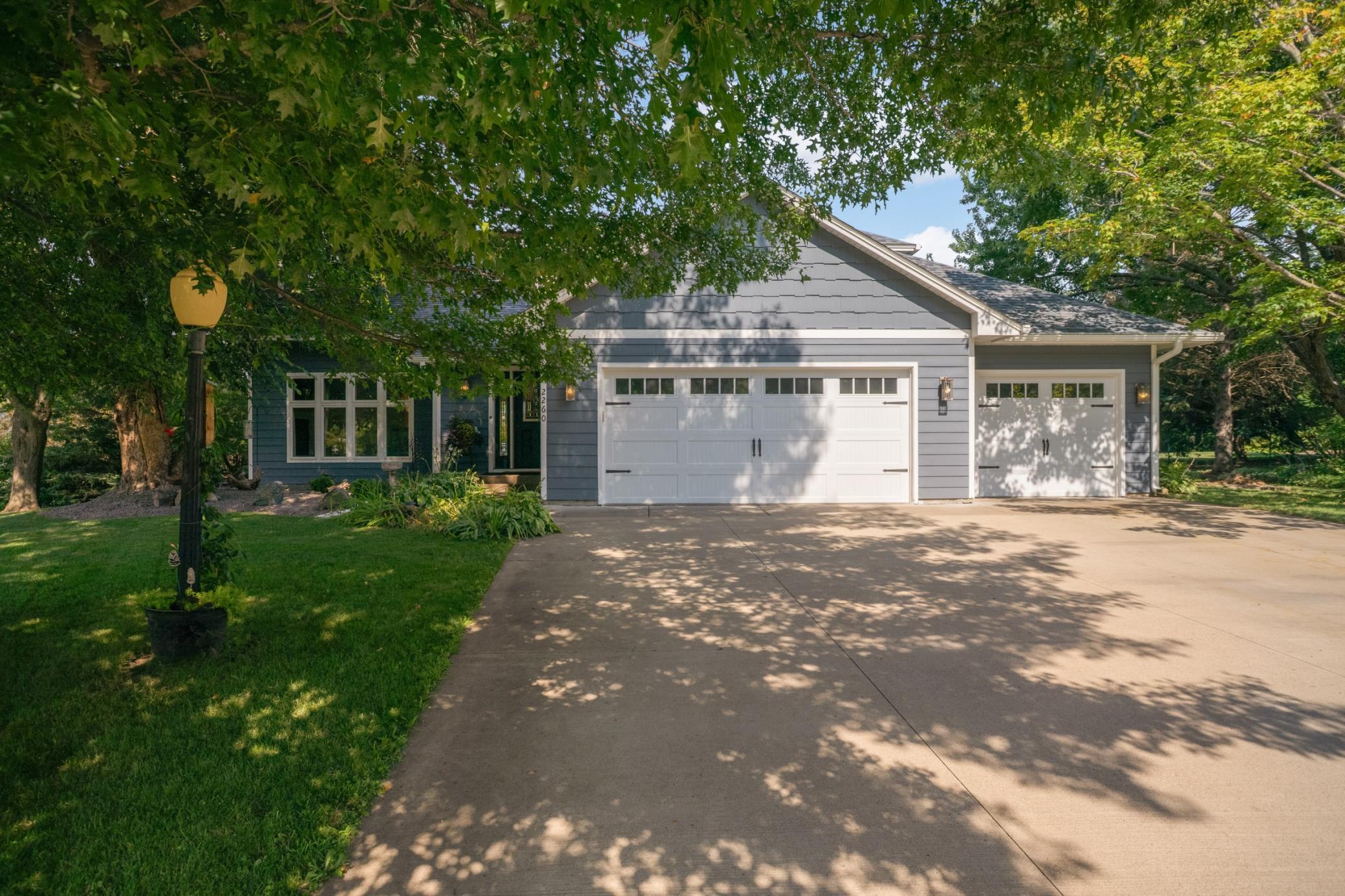 2260 Walnut Creek Drive W Property Photo 8