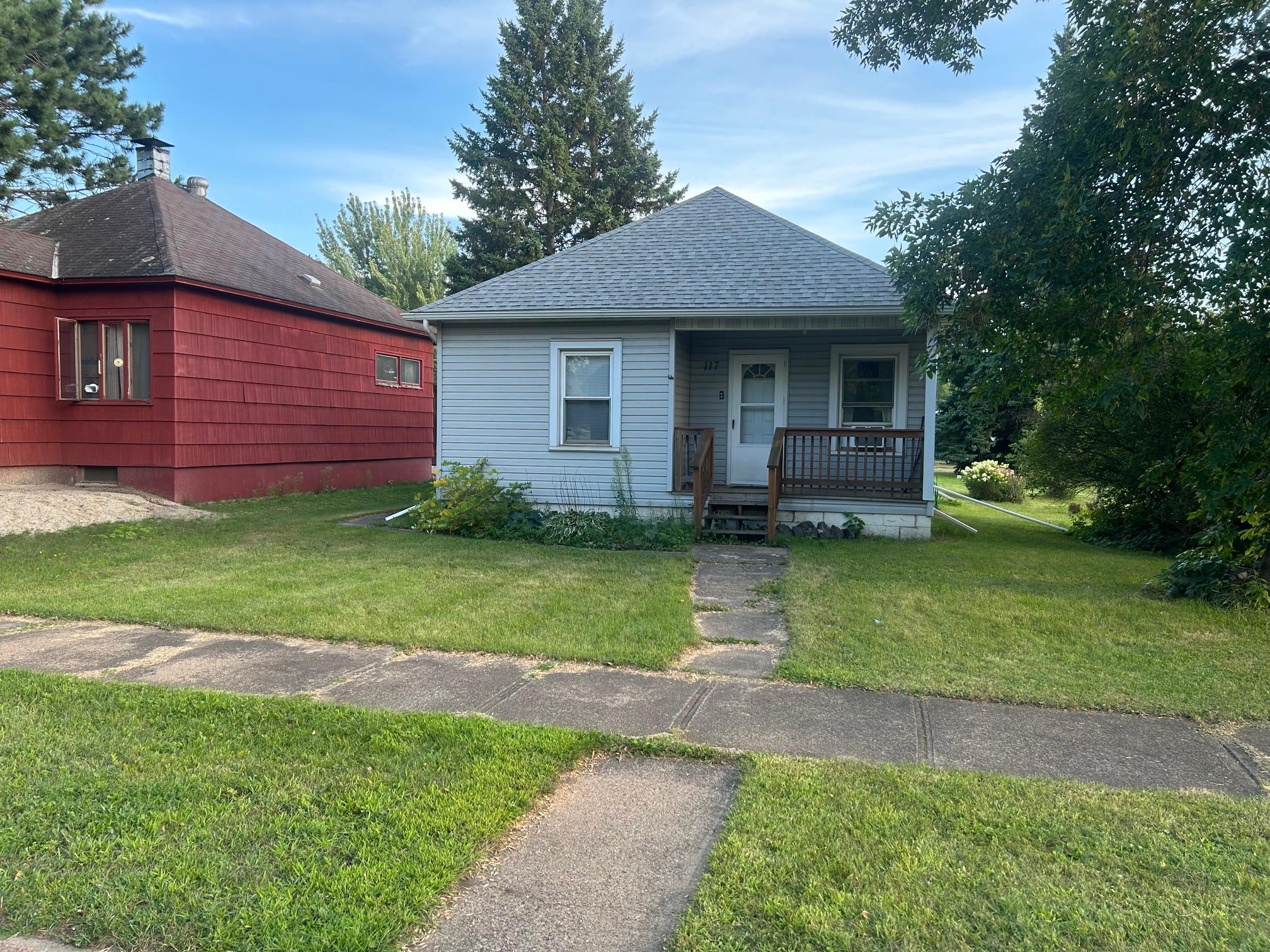 117 E Hibbing Avenue Property Photo 1