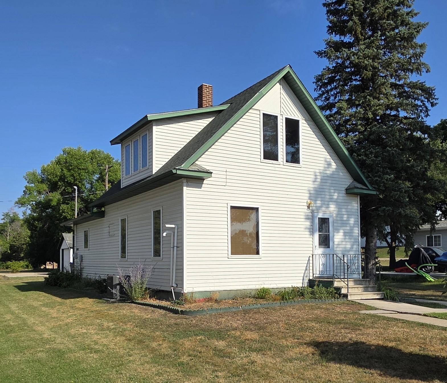 109 5th Street Property Photo 1