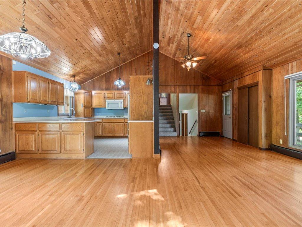 22129 437th Avenue Property Photo 6