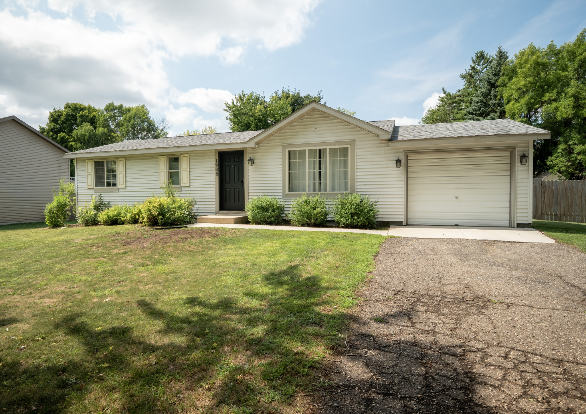 1908 E Golf Course Road Ne Property Photo 1