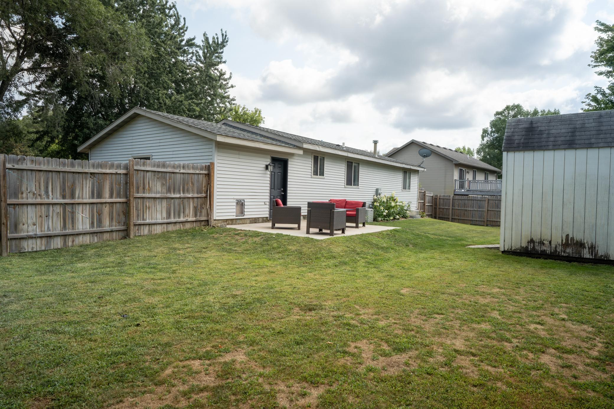 1908 E Golf Course Road Ne Property Photo 28