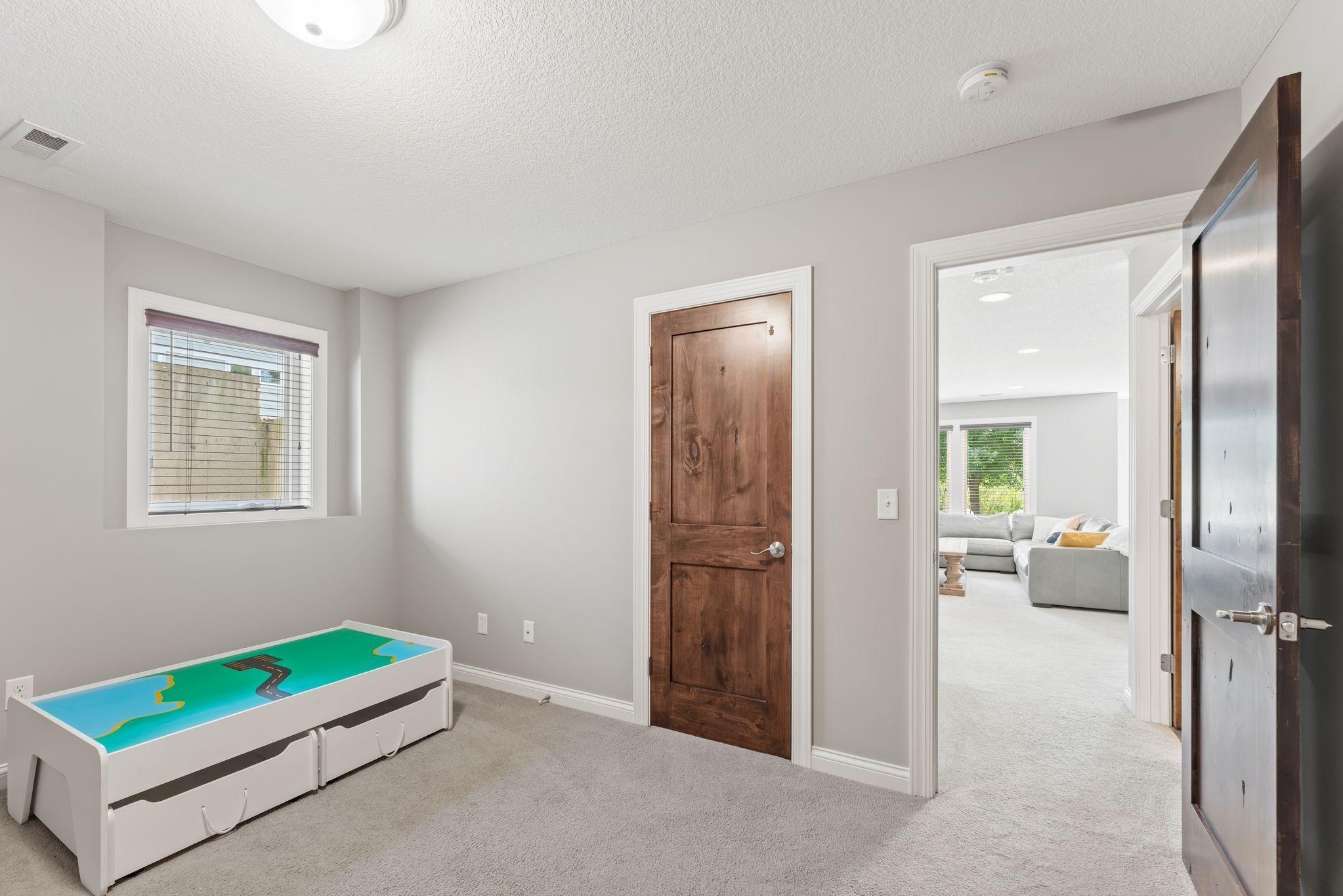 10 Crescent Lane Property Photo 49